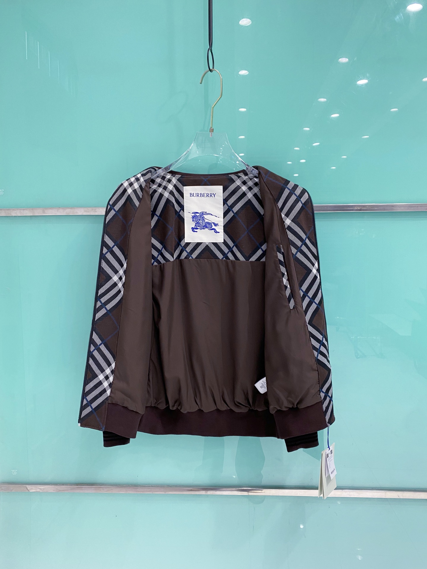 Burberry 巴宝莉 2026ss春季新款夹克外套全高端版本！高定专柜面料辅料，透气舒适度高，细节无