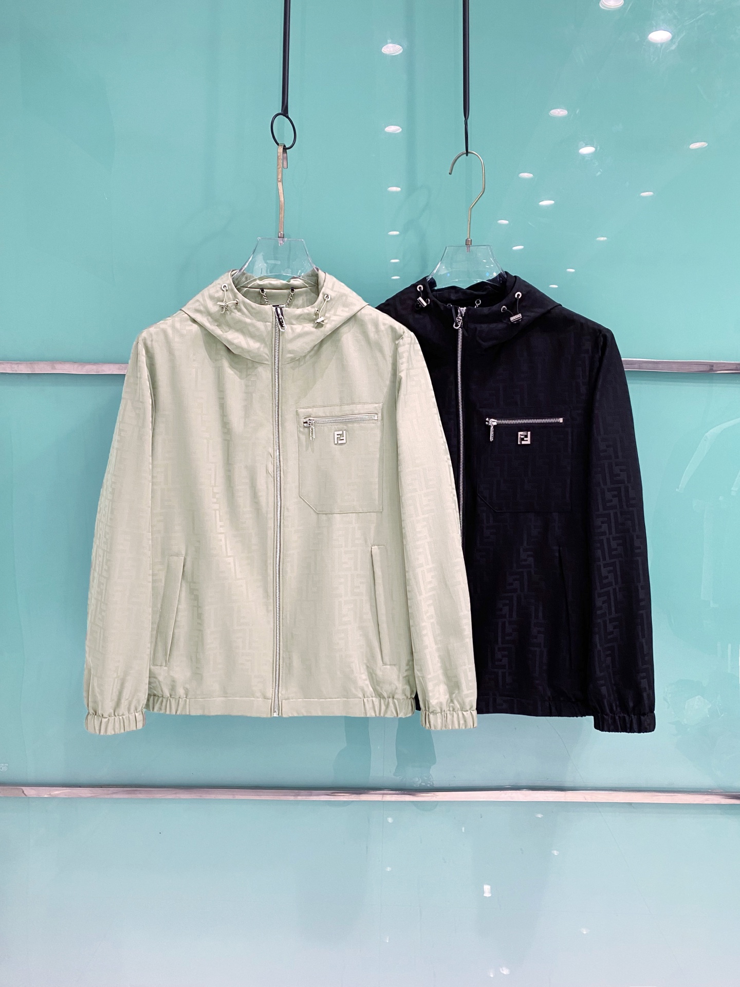 Fendi 芬迪 2026ss春季新款连帽夹克外套全高端版本！高定专柜面料辅料，透气舒适度高，细节无可挑