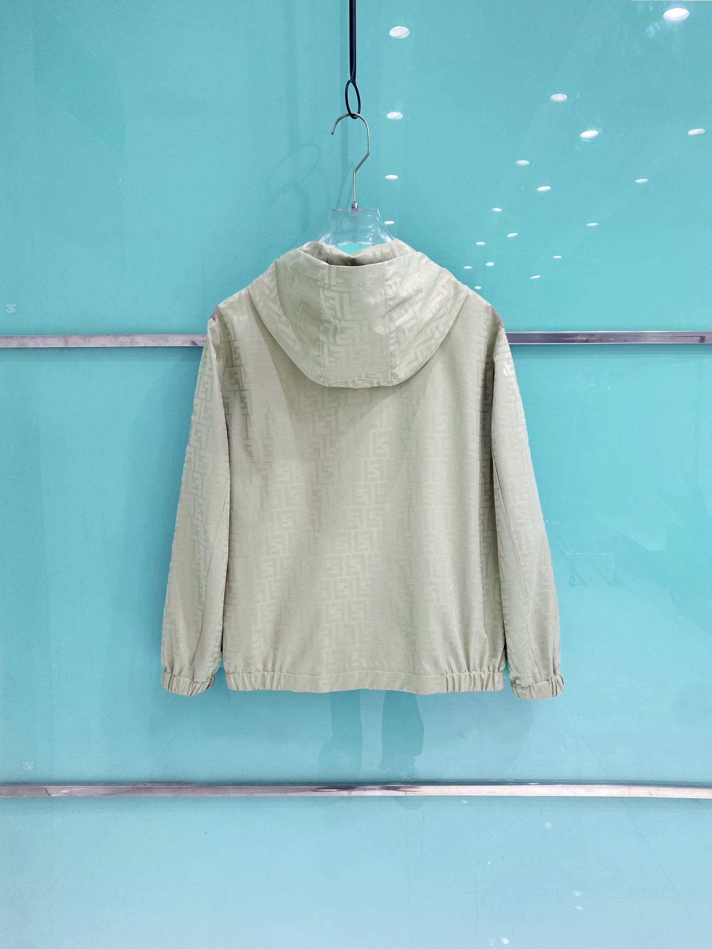 Fendi 芬迪 2026ss春季新款连帽夹克外套全高端版本！高定专柜面料辅料，透气舒适度高，细节无可挑