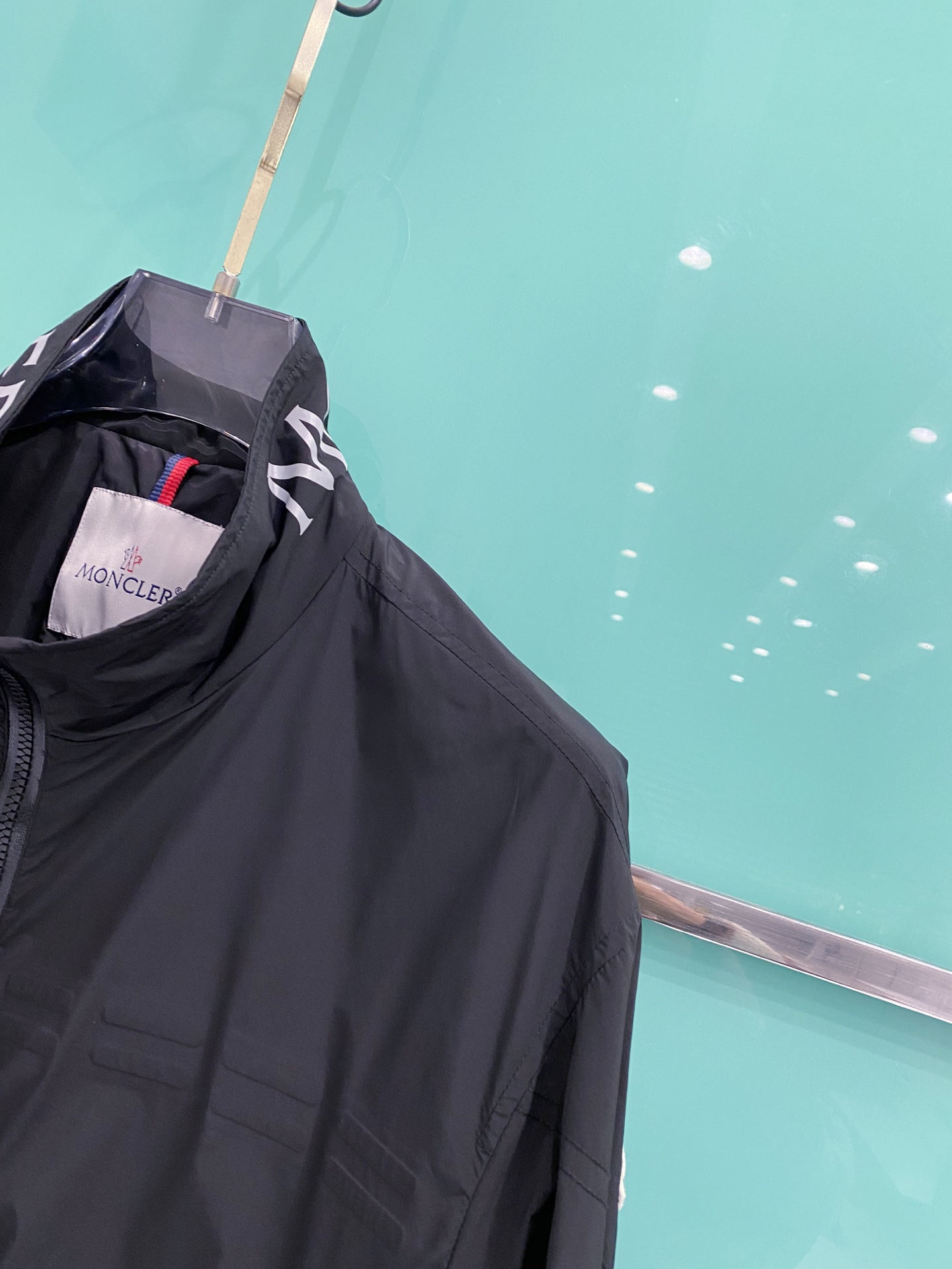 Momcler 蒙口 2026ss春季新款夹克外套全高端版本！高定专柜面料辅料，透气舒适度高，细节无可挑