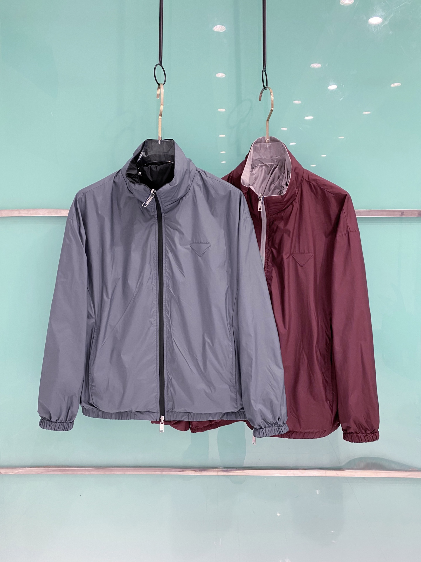 Prada 普拉达 双面穿 2026ss春季新款连帽夹克外套全高端版本！高定专柜面料辅料，透气舒适度高，