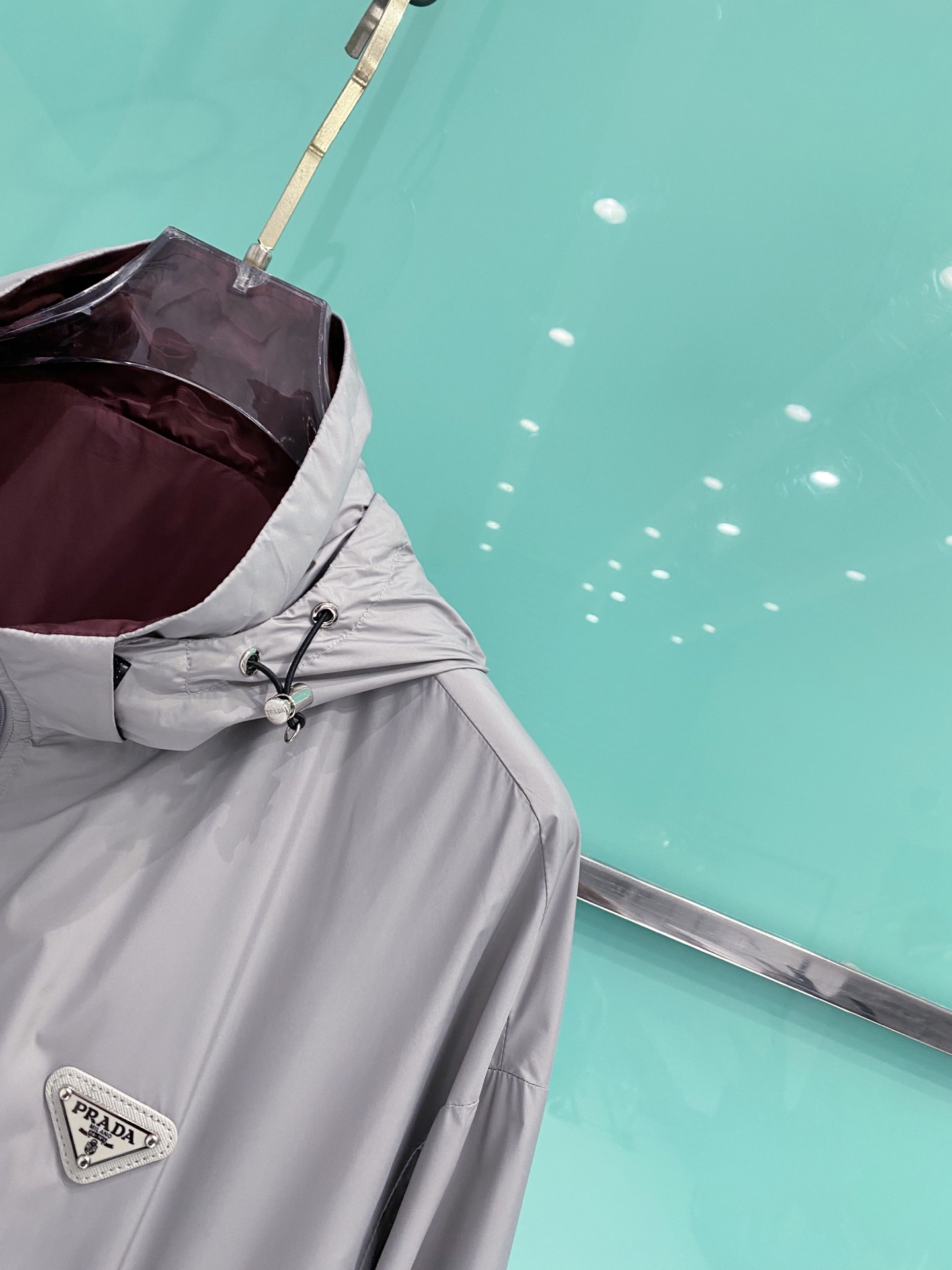 Prada 普拉达 双面穿 2026ss春季新款连帽夹克外套全高端版本！高定专柜面料辅料，透气舒适度高，