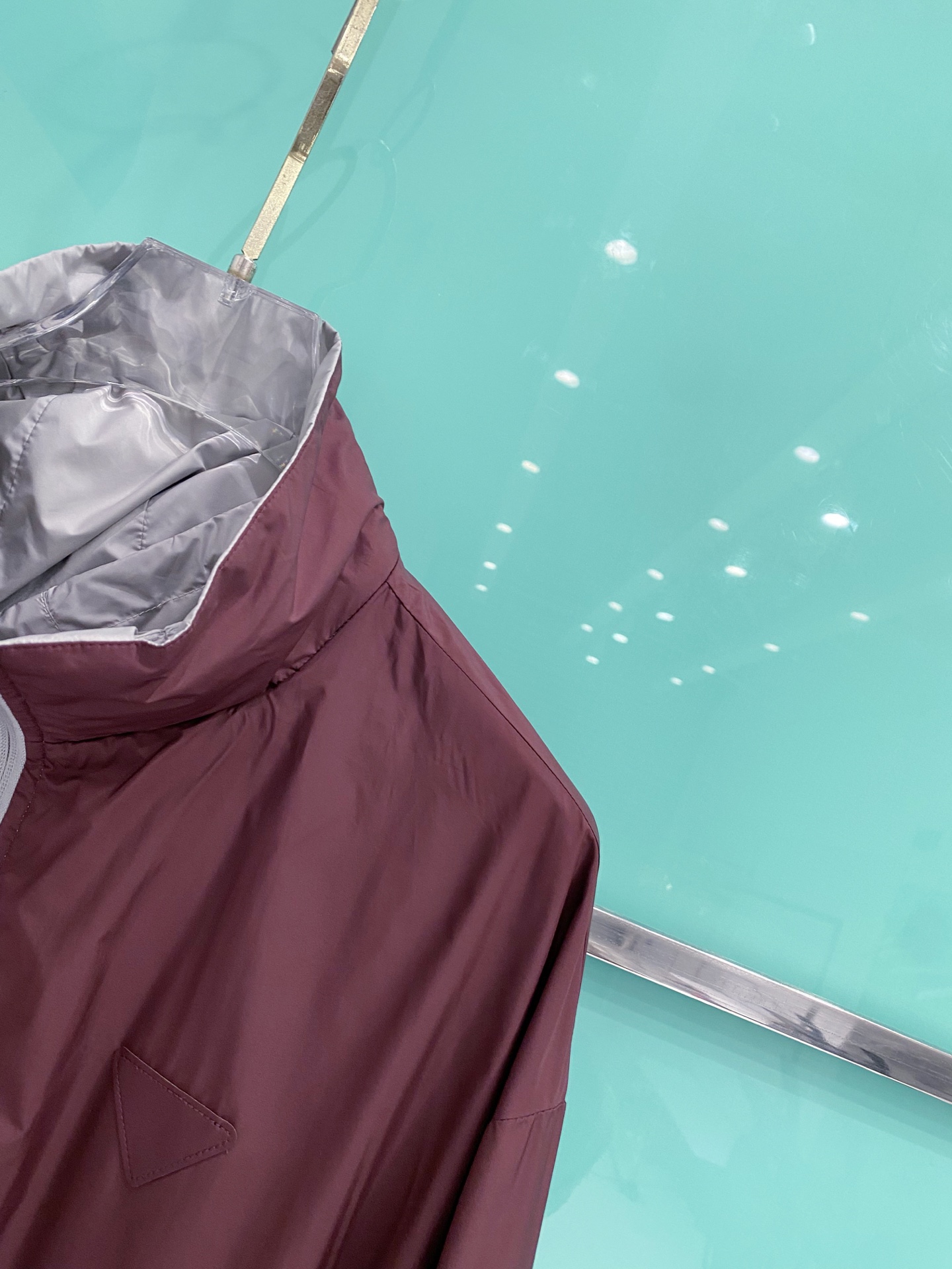 Prada 普拉达 双面穿 2026ss春季新款连帽夹克外套全高端版本！高定专柜面料辅料，透气舒适度高，