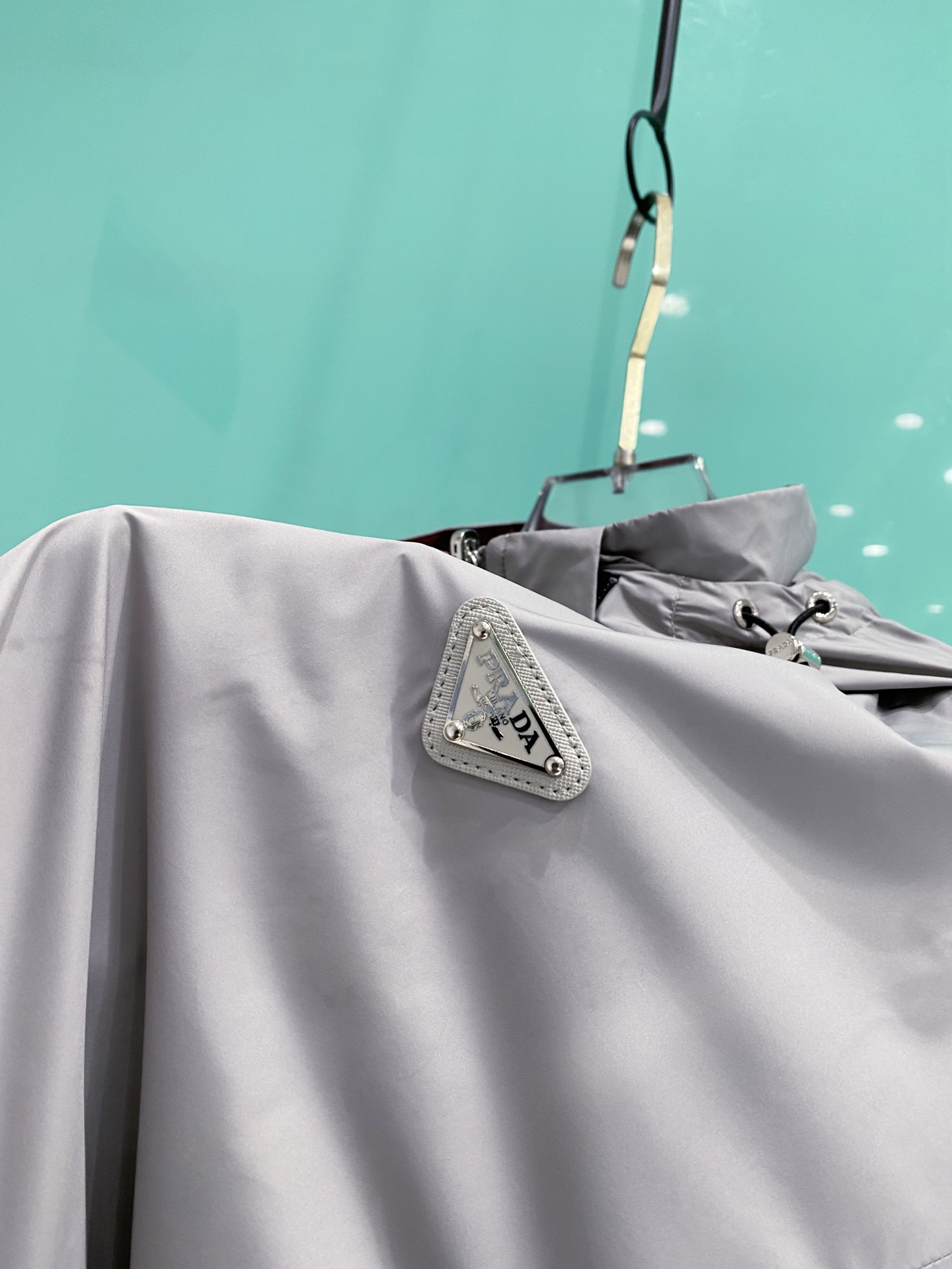 Prada 普拉达 双面穿 2026ss春季新款连帽夹克外套全高端版本！高定专柜面料辅料，透气舒适度高，