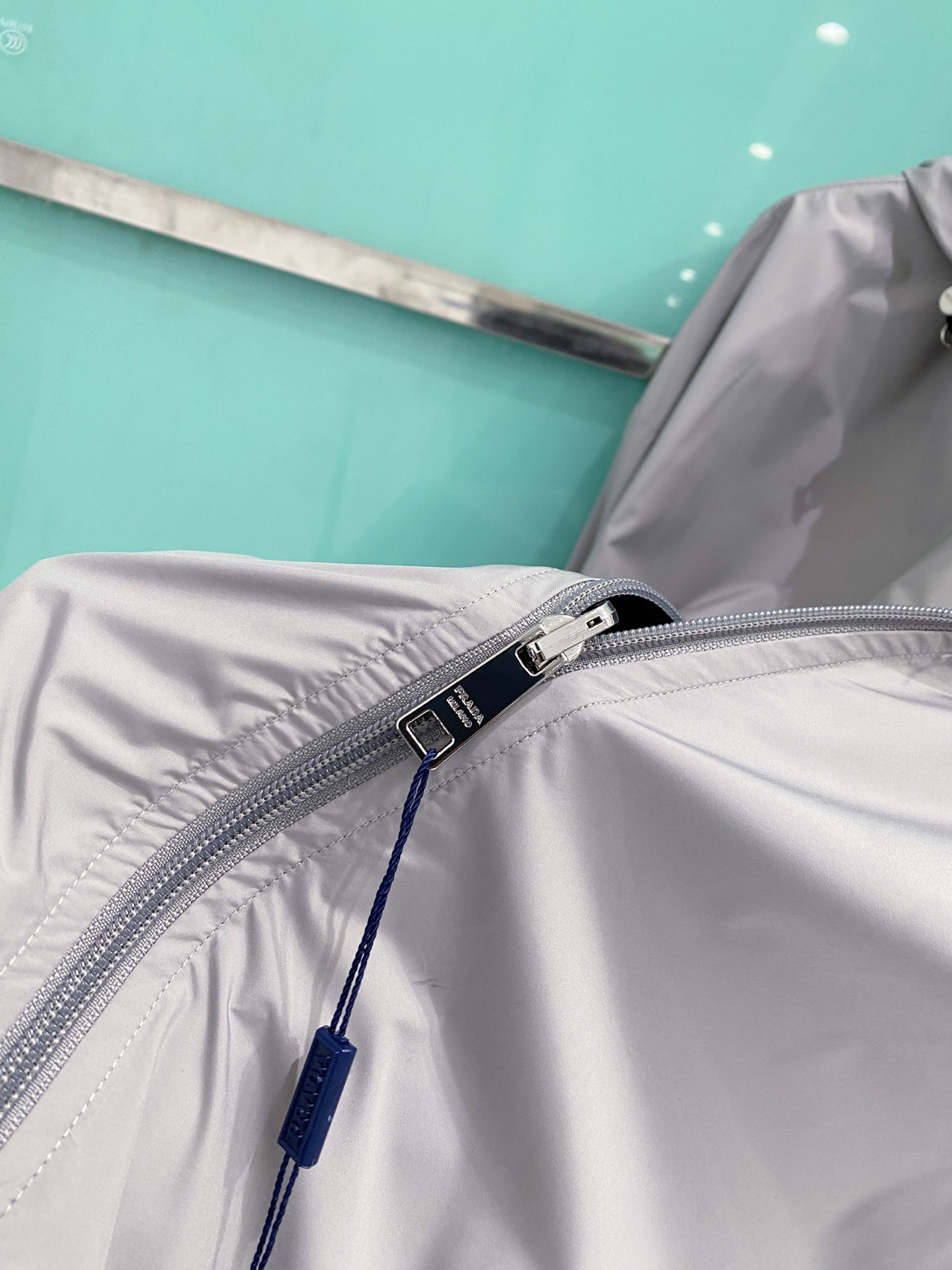 Prada 普拉达 双面穿 2026ss春季新款连帽夹克外套全高端版本！高定专柜面料辅料，透气舒适度高，