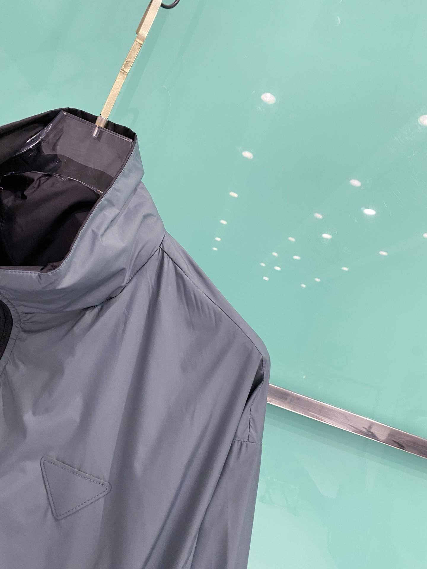 Prada 普拉达 双面穿 2026ss春季新款连帽夹克外套全高端版本！高定专柜面料辅料，透气舒适度高，