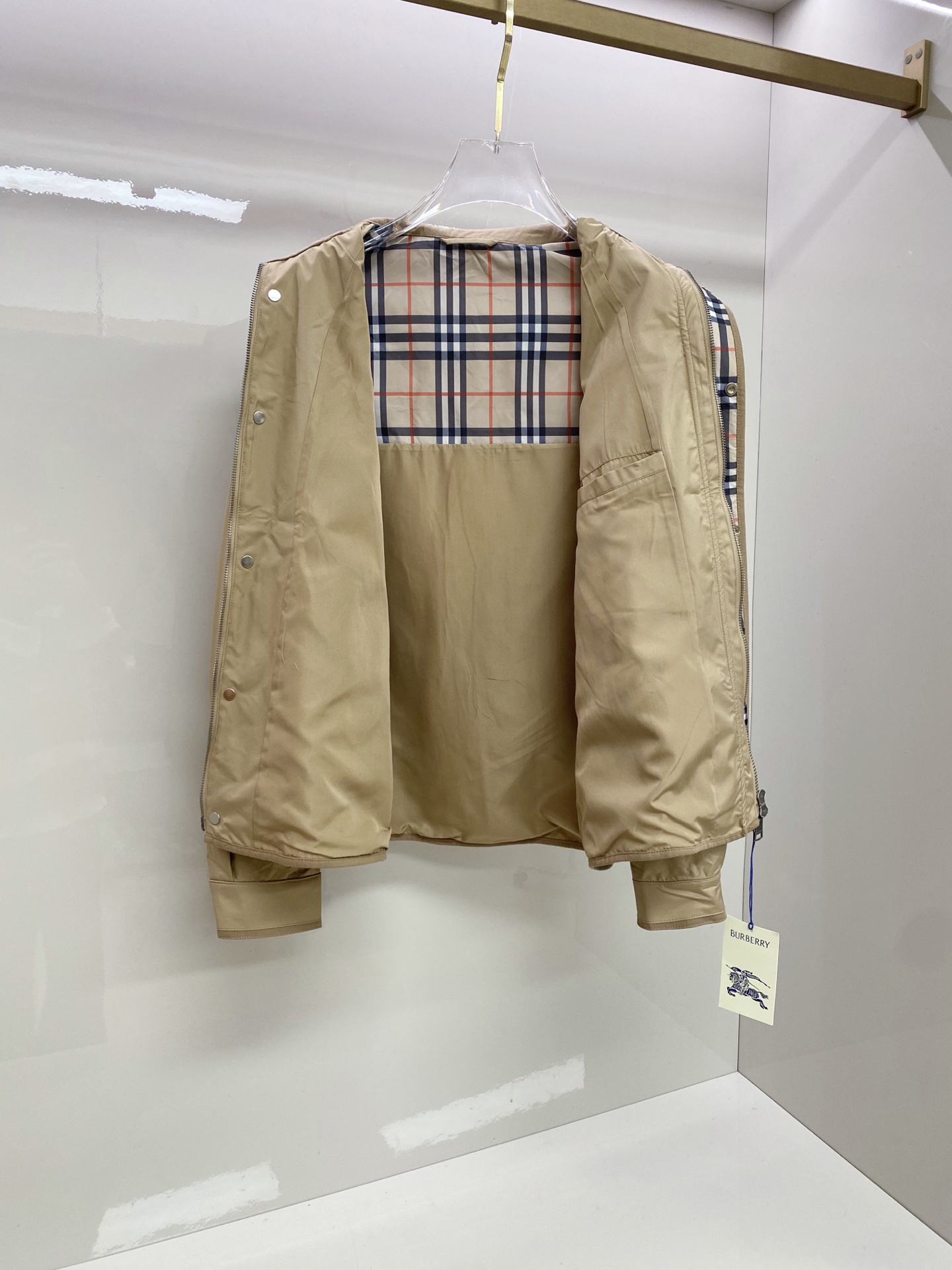 Burberry 巴宝莉 2026ss春季新款夹克外套全高端版本！高定专柜面料辅料，透气舒适度高，细节无