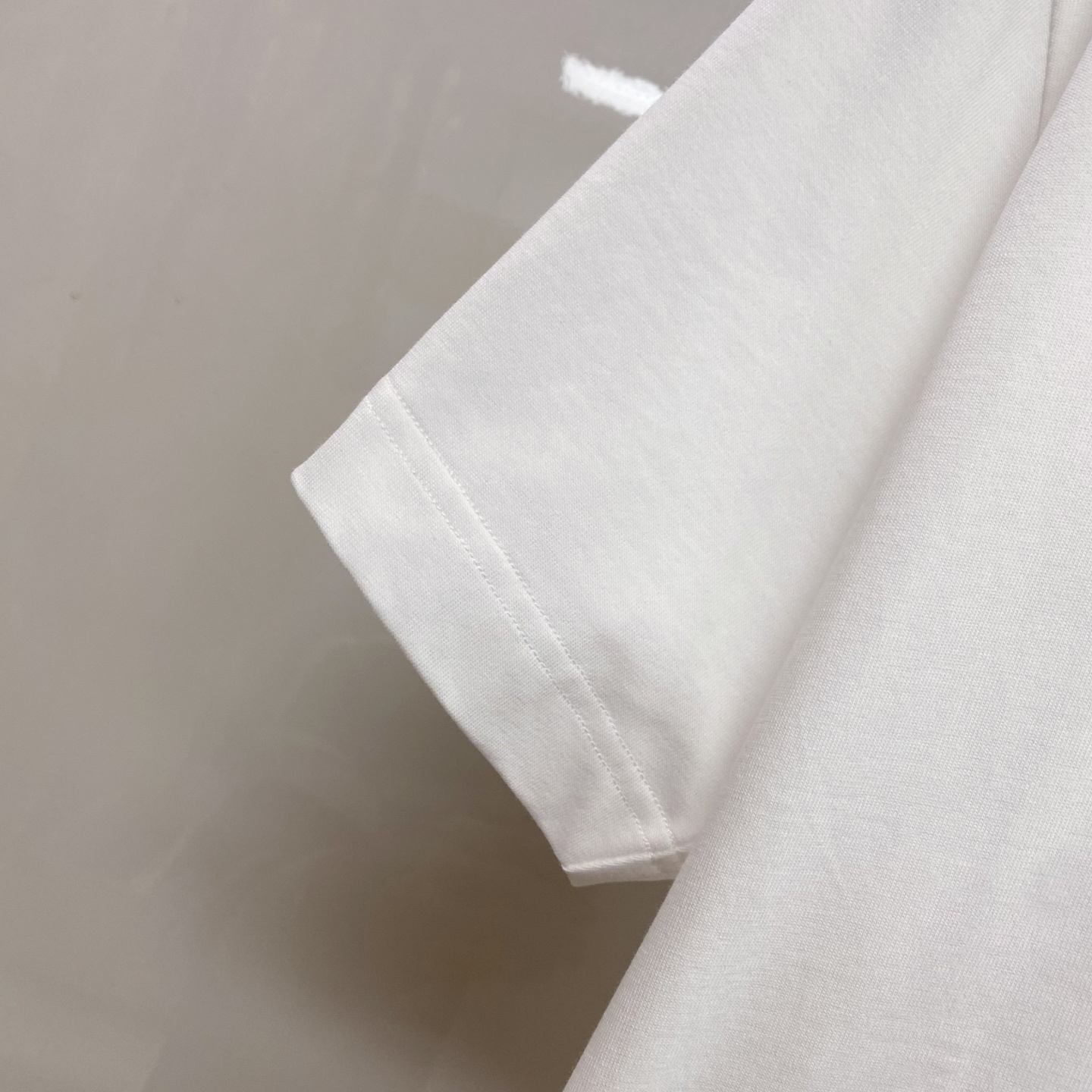 Dior 迪奥 2026ss 春夏新款首发专柜最新款短袖圆领T恤 高端订制 设计前卫时尚！品牌logo重