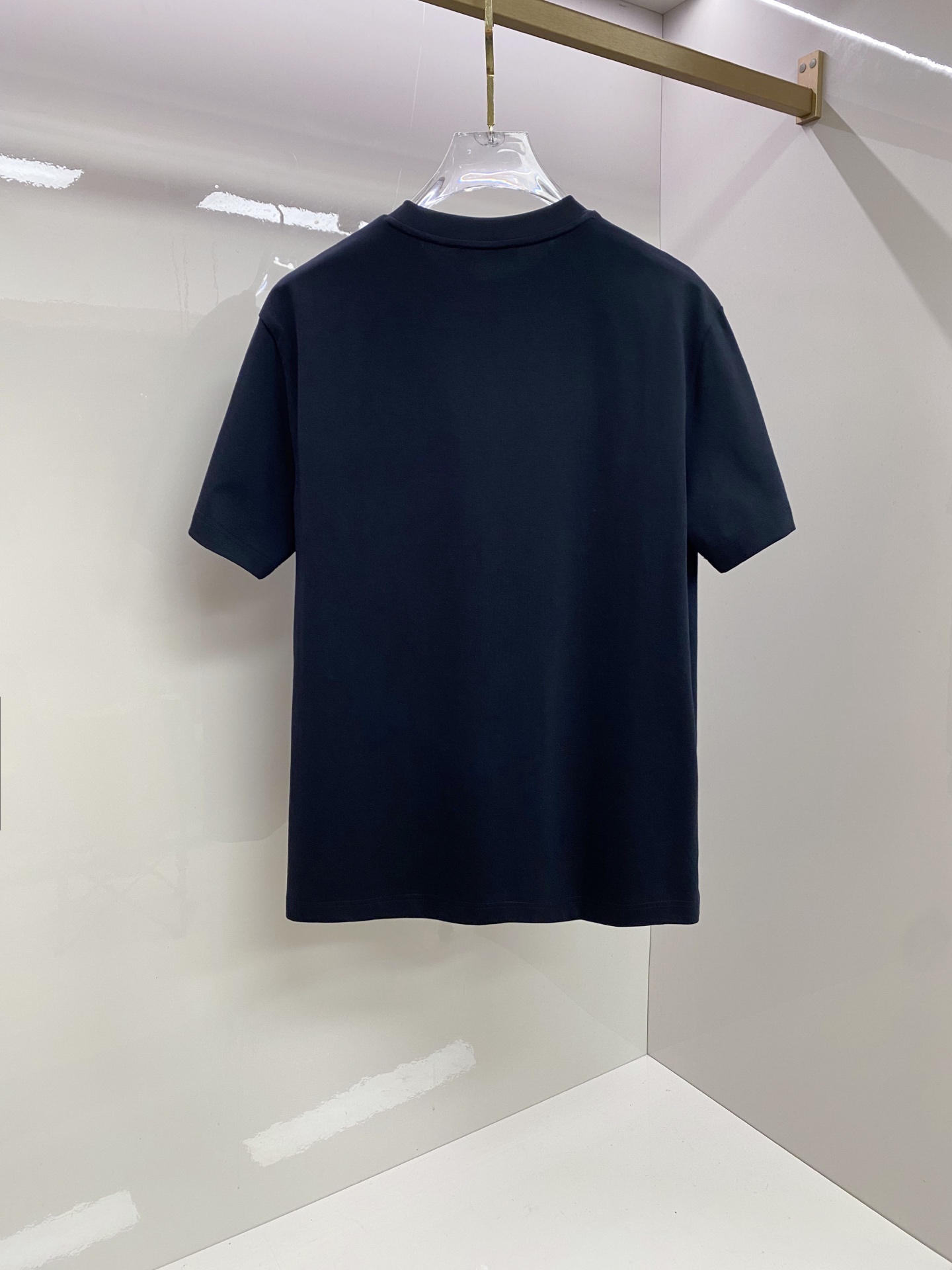 ALO 2026ss 春夏新款首发专柜最新款短袖圆领T恤 高端订制 设计前卫时尚！品牌logo重工艺设计