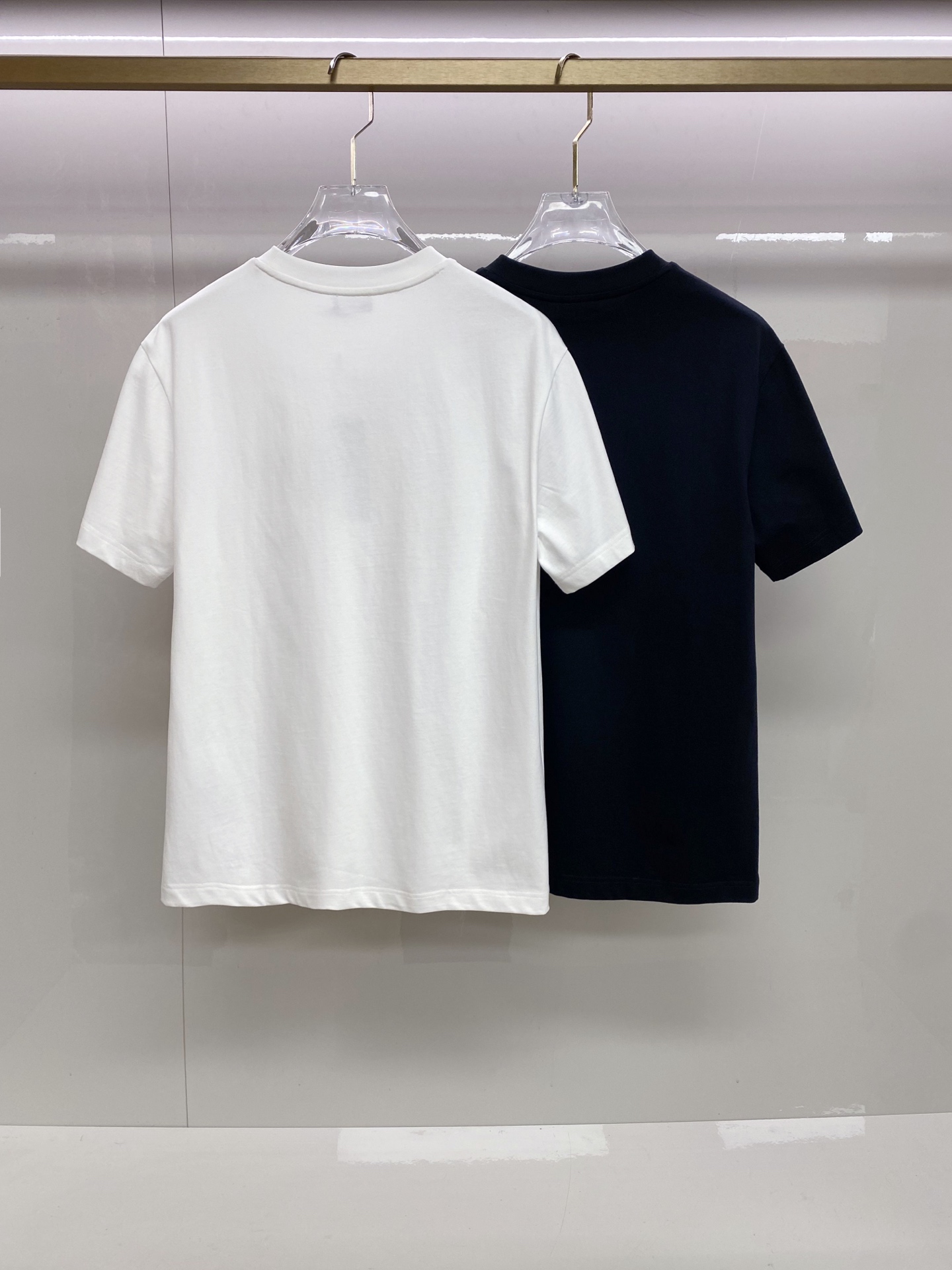 Dior 迪奥 2026ss 春夏新款首发专柜最新款短袖圆领T恤 高端订制 设计前卫时尚！品牌logo重