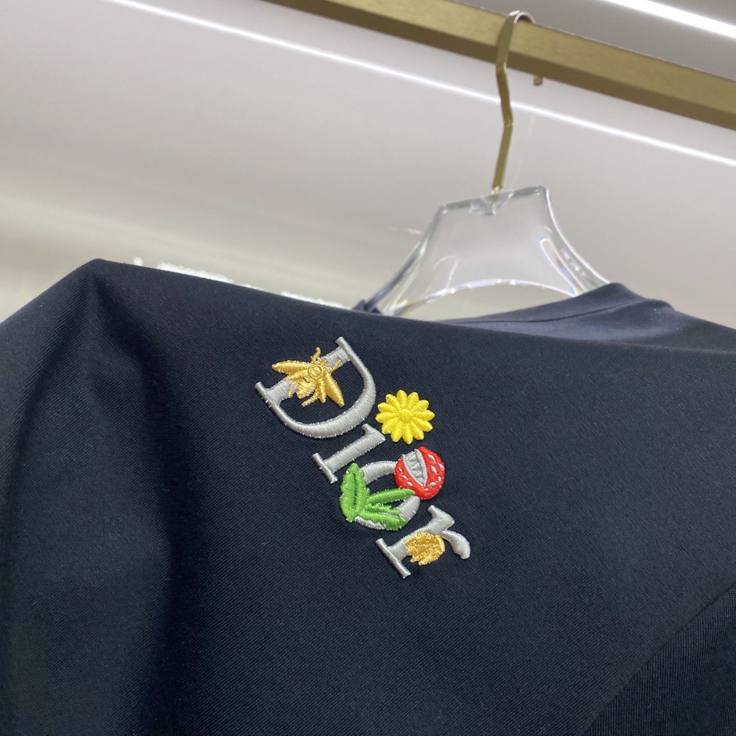 Dior 迪奥 2026ss 春夏新款首发专柜最新款短袖圆领T恤 高端订制 设计前卫时尚！品牌logo重