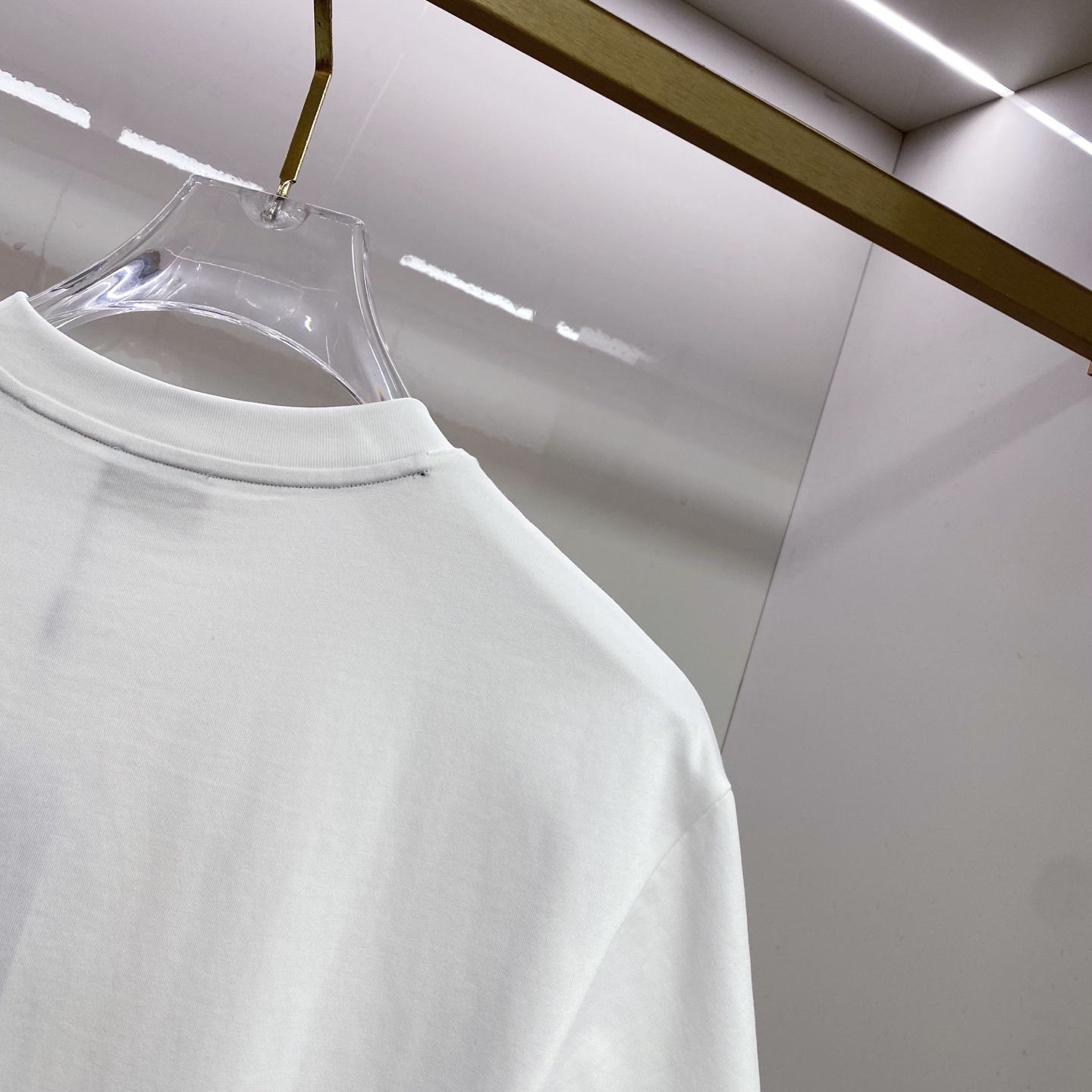 Fendi 芬迪 2026ss 春夏新款首发专柜最新款短袖圆领T恤 高端订制 设计前卫时尚！品牌logo