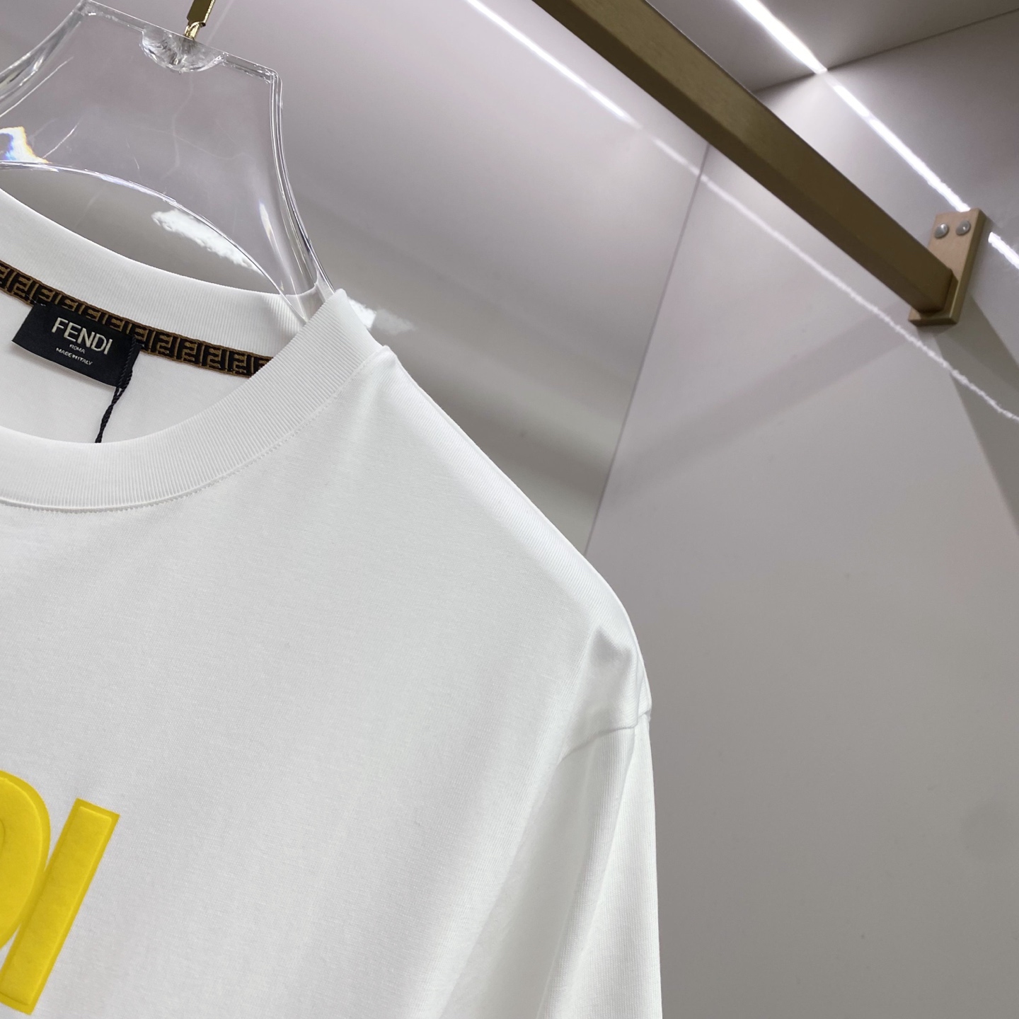 Fendi 芬迪 2026ss 春夏新款首发专柜最新款短袖圆领T恤 高端订制 设计前卫时尚！品牌logo