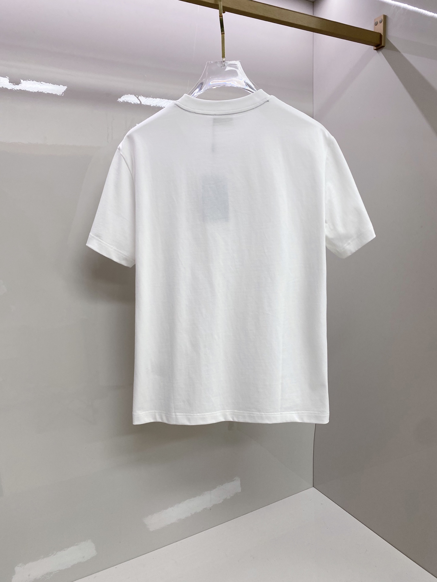 Fendi 芬迪 2026ss 春夏新款首发专柜最新款短袖圆领T恤 高端订制 设计前卫时尚！品牌logo