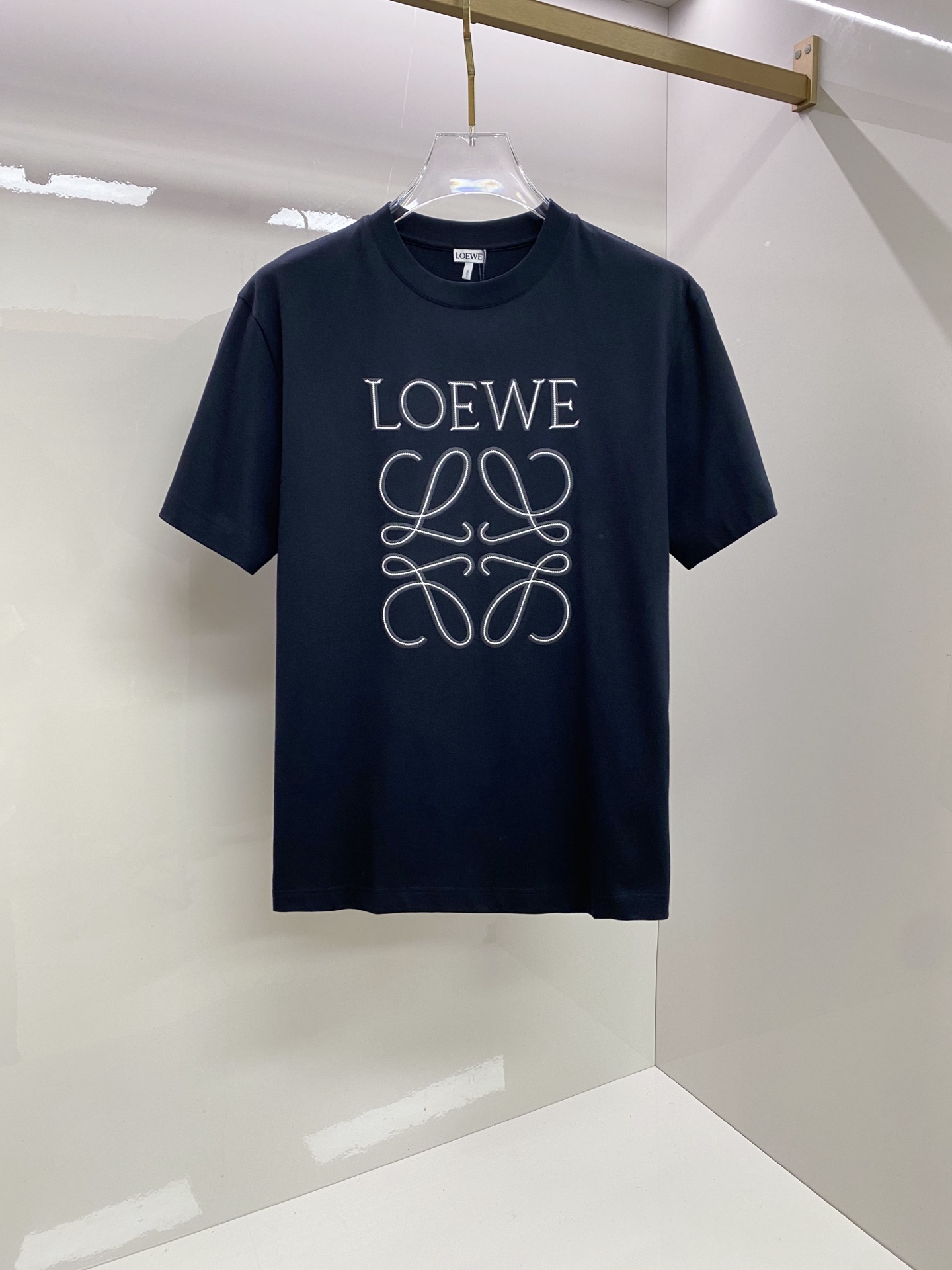 Loewe 罗意威 2026ss 春夏新款首发专柜最新款短袖圆领T恤 高端订制 设计前卫时尚！品牌log