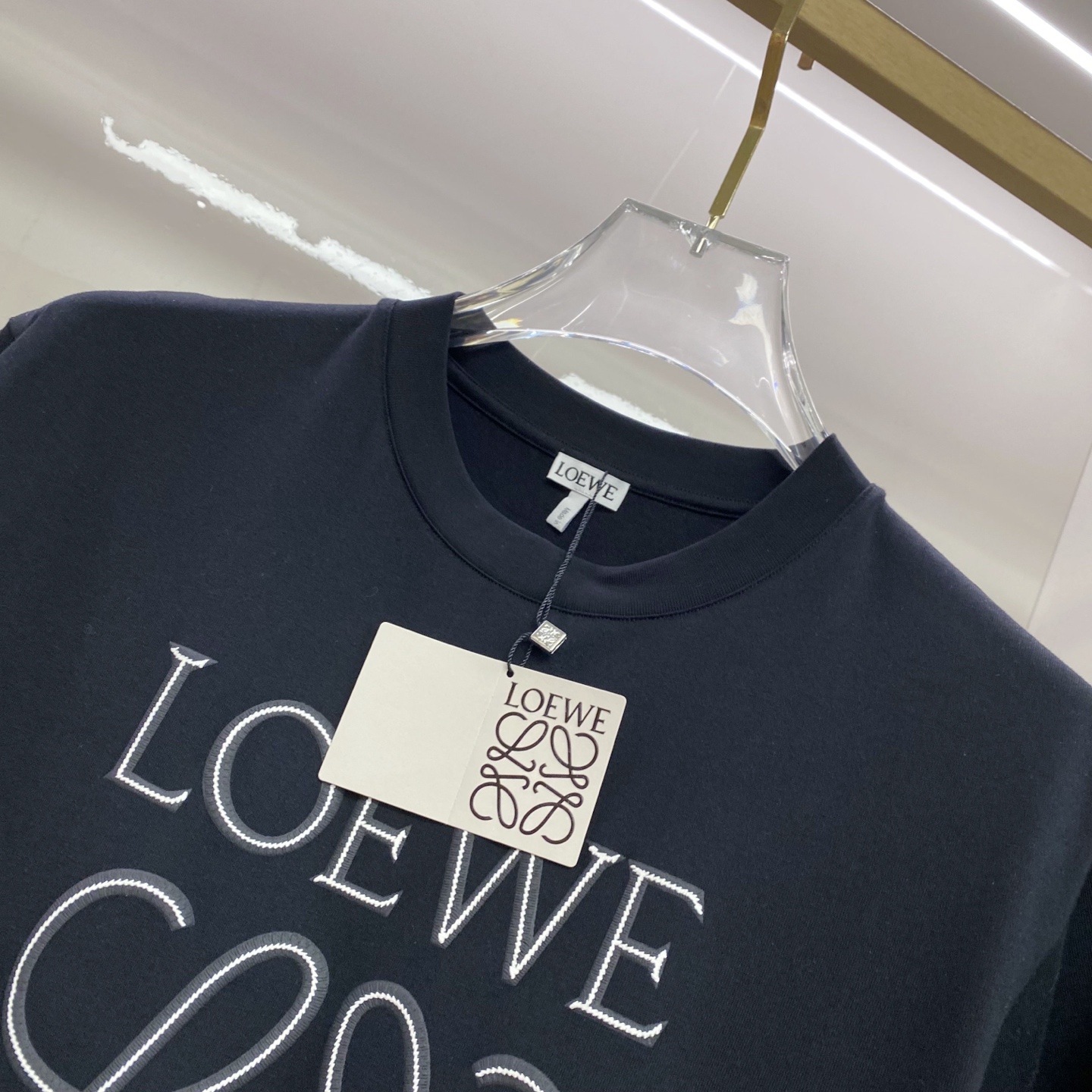 Loewe 罗意威 2026ss 春夏新款首发专柜最新款短袖圆领T恤 高端订制 设计前卫时尚！品牌log