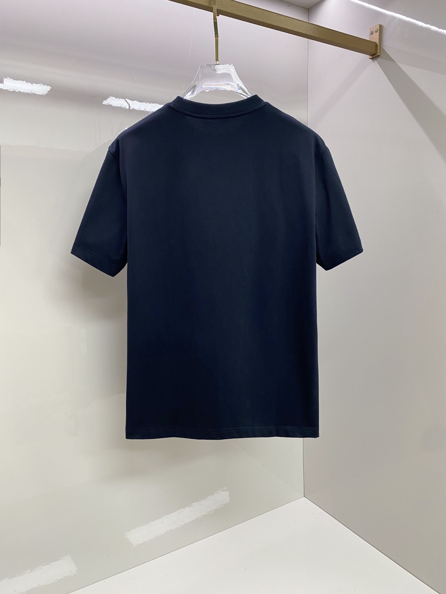 ALO 2026ss 春夏新款首发专柜最新款短袖圆领T恤 高端订制 设计前卫时尚！品牌logo重工艺设计