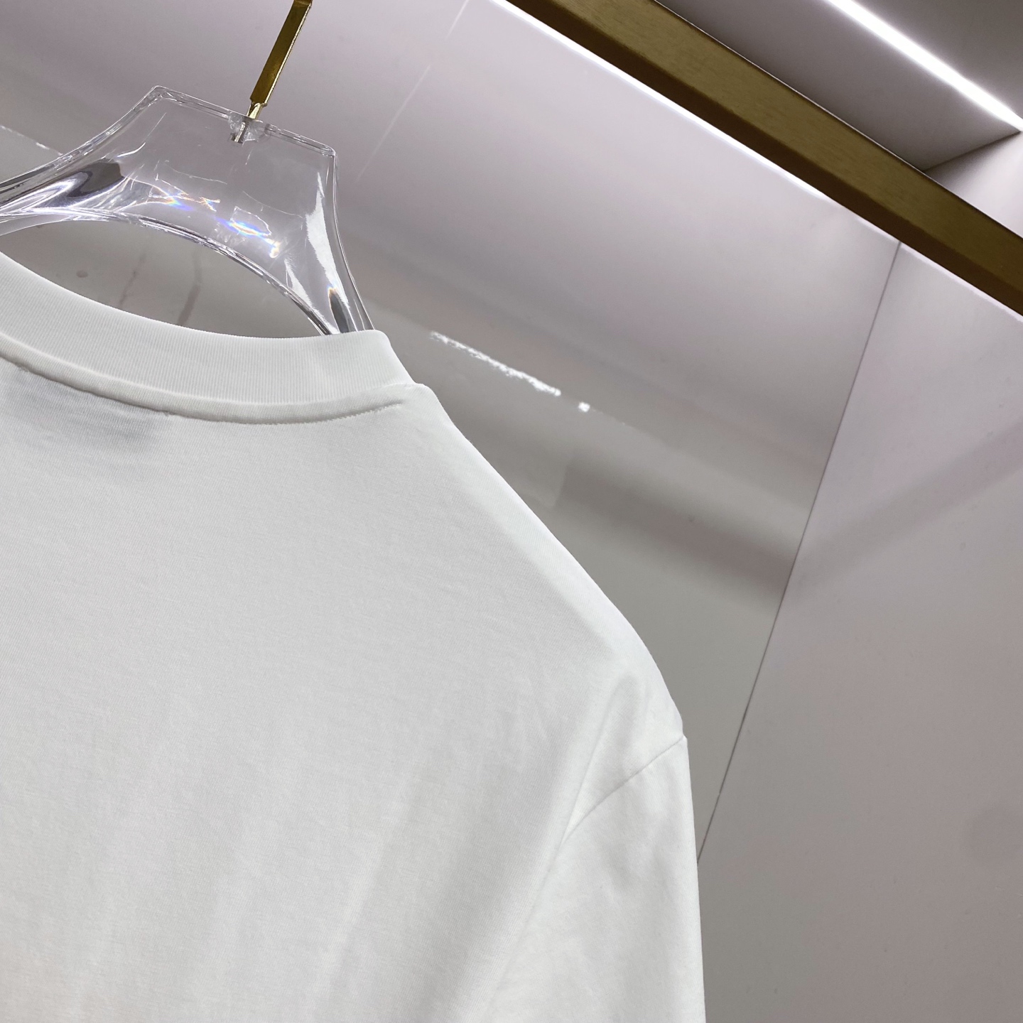 ALO 2026ss 春夏新款首发专柜最新款短袖圆领T恤 高端订制 设计前卫时尚！品牌logo重工艺设计