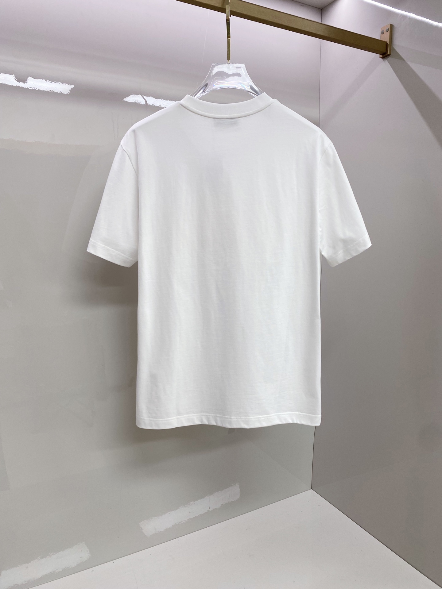 ALO 2026ss 春夏新款首发专柜最新款短袖圆领T恤 高端订制 设计前卫时尚！品牌logo重工艺设计