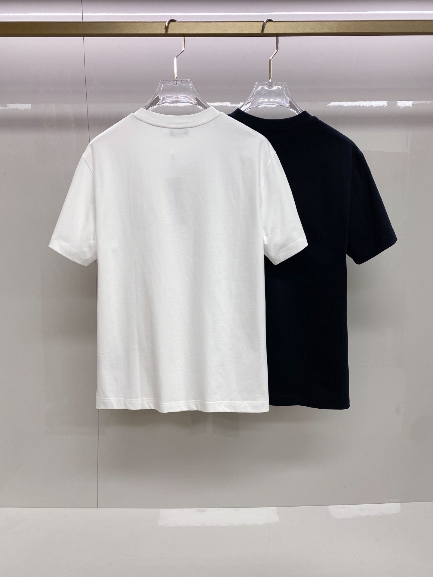 Dior 迪奥 2026ss 春夏新款首发专柜最新款短袖圆领T恤 高端订制 设计前卫时尚！品牌logo重