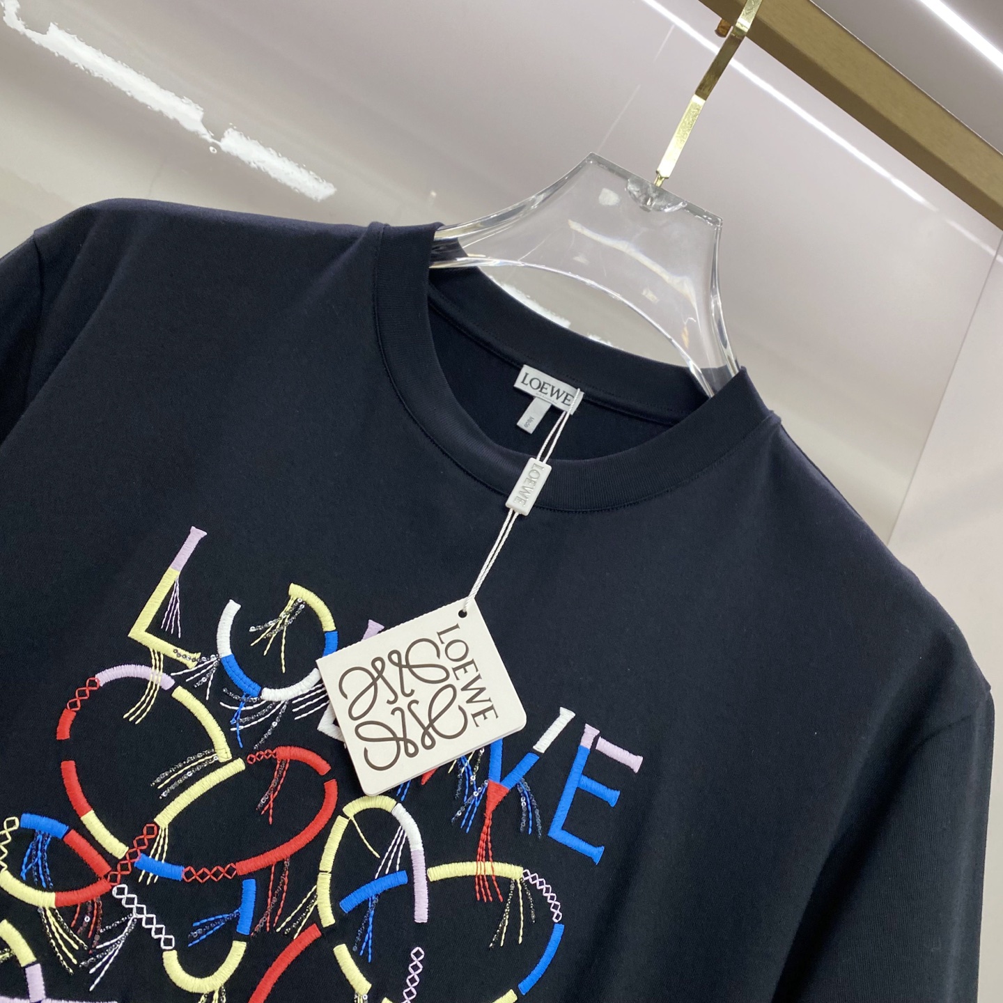Loewe 罗意威 2026ss 春夏新款首发专柜最新款短袖圆领T恤 高端订制 设计前卫时尚！品牌log