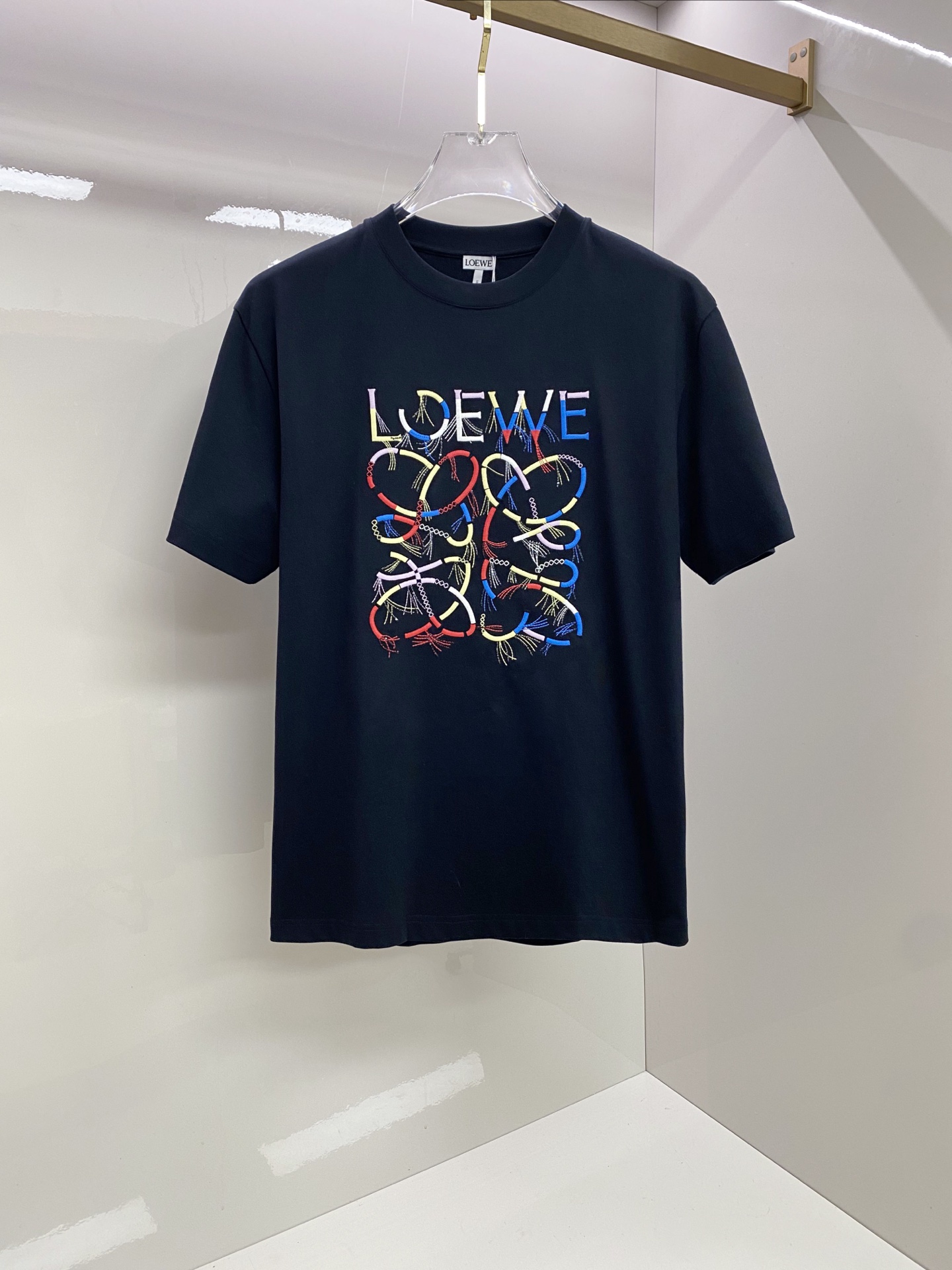 Loewe 罗意威 2026ss 春夏新款首发专柜最新款短袖圆领T恤 高端订制 设计前卫时尚！品牌log
