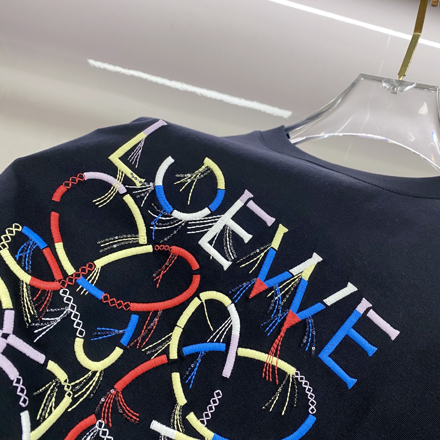 Loewe 罗意威 2026ss 春夏新款首发专柜最新款短袖圆领T恤 高端订制 设计前卫时尚！品牌log