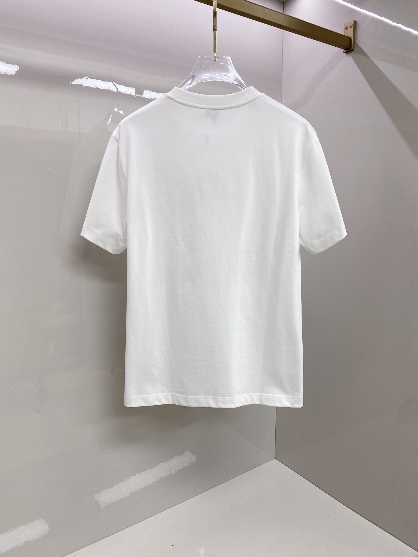 Loewe 罗意威 2026ss 春夏新款首发专柜最新款短袖圆领T恤 高端订制 设计前卫时尚！品牌log