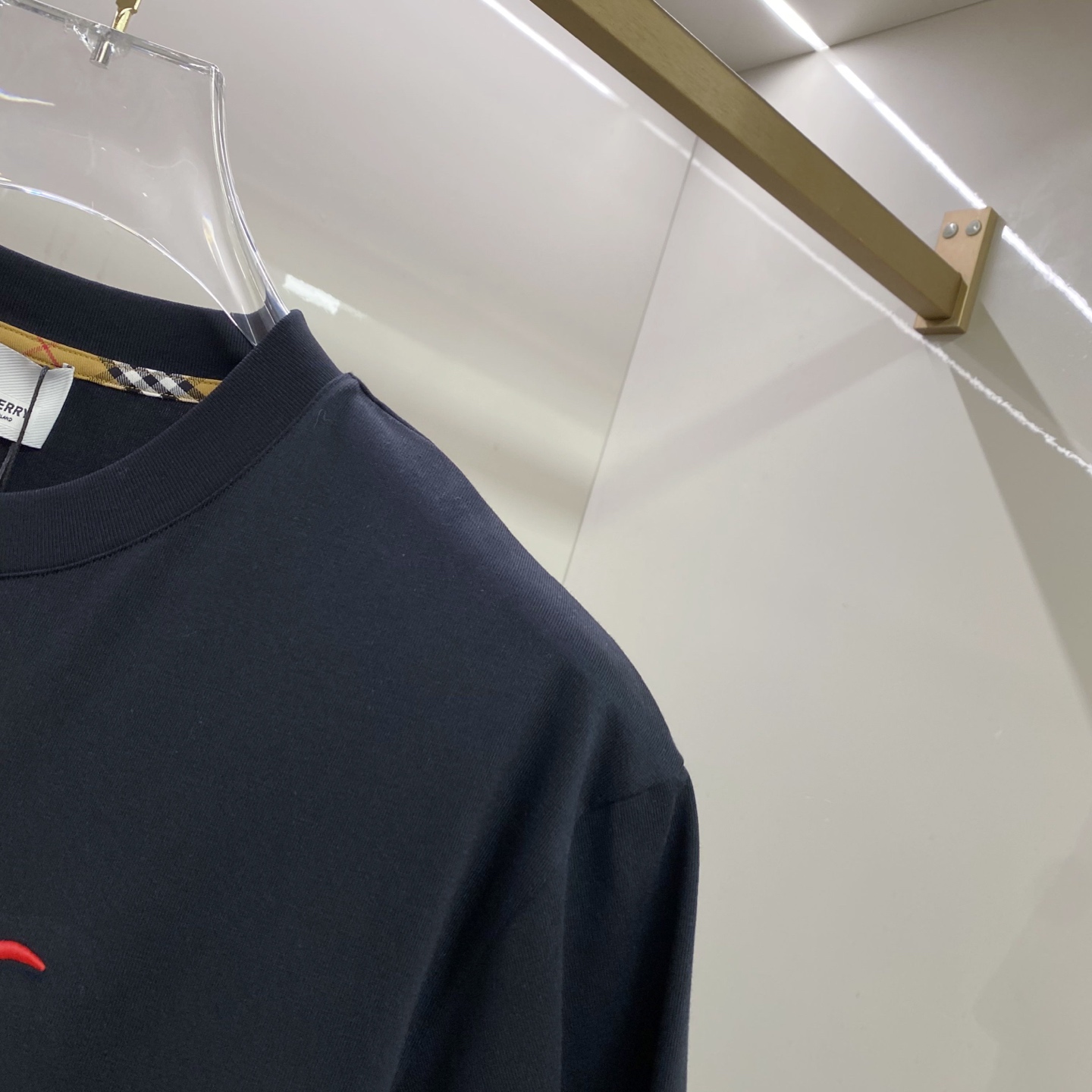 Burberry 巴宝莉 2026ss 春夏新款首发专柜最新款短袖圆领T恤 高端订制 设计前卫时尚！品牌