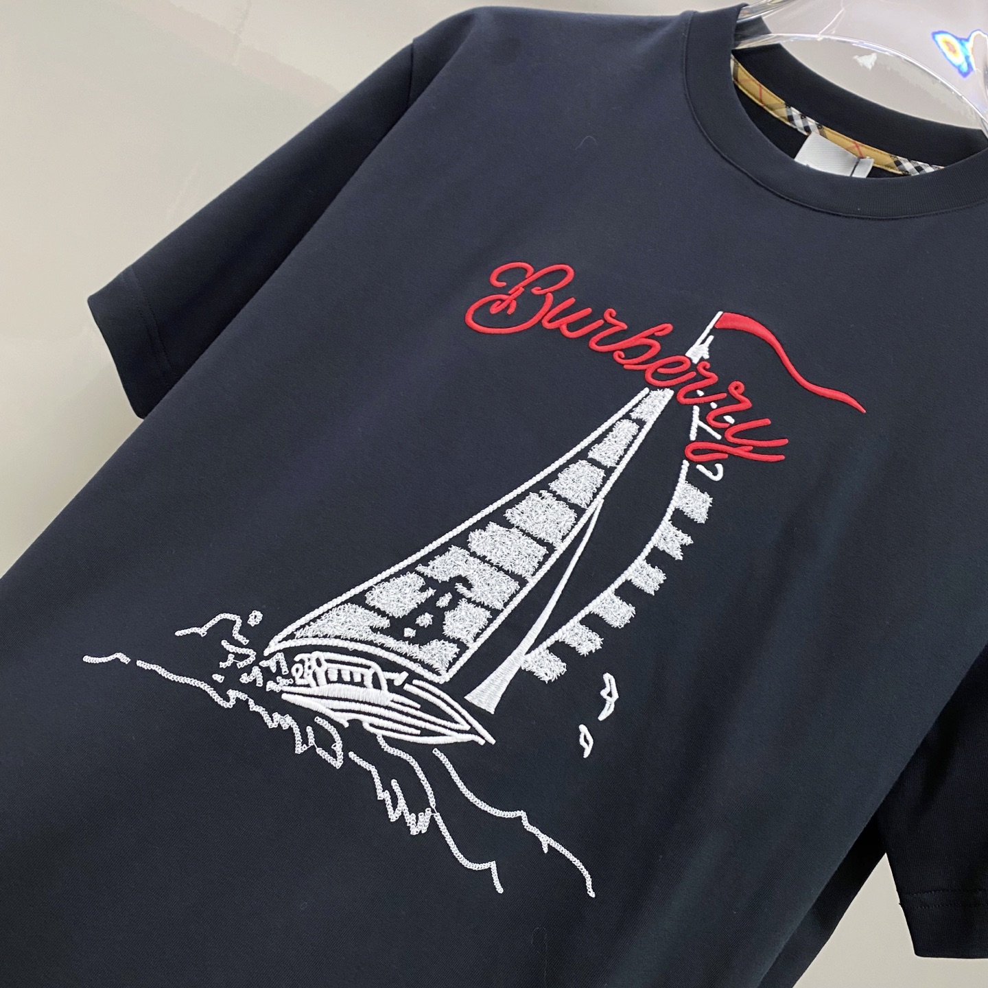 Burberry 巴宝莉 2026ss 春夏新款首发专柜最新款短袖圆领T恤 高端订制 设计前卫时尚！品牌