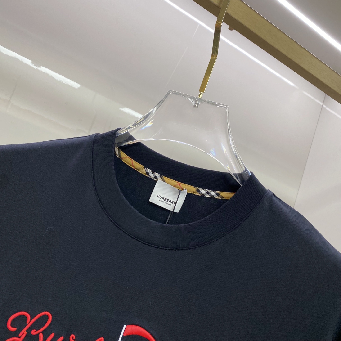 Burberry 巴宝莉 2026ss 春夏新款首发专柜最新款短袖圆领T恤 高端订制 设计前卫时尚！品牌