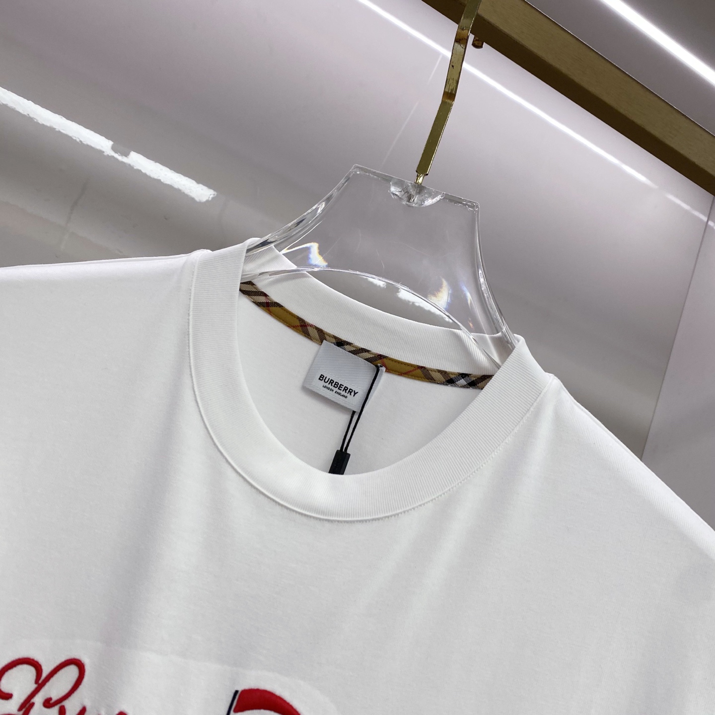 Burberry 巴宝莉 2026ss 春夏新款首发专柜最新款短袖圆领T恤 高端订制 设计前卫时尚！品牌