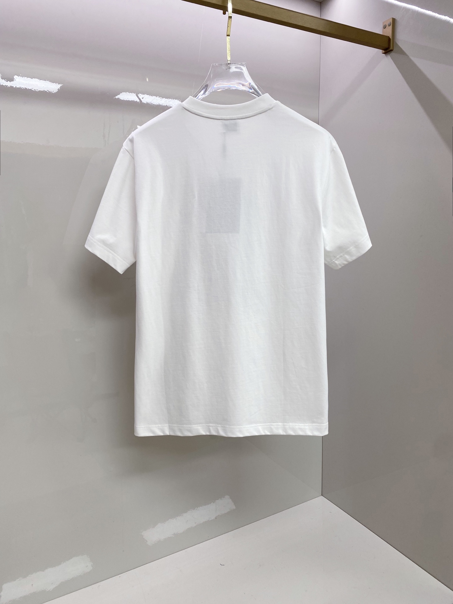 Burberry 巴宝莉 2026ss 春夏新款首发专柜最新款短袖圆领T恤 高端订制 设计前卫时尚！品牌