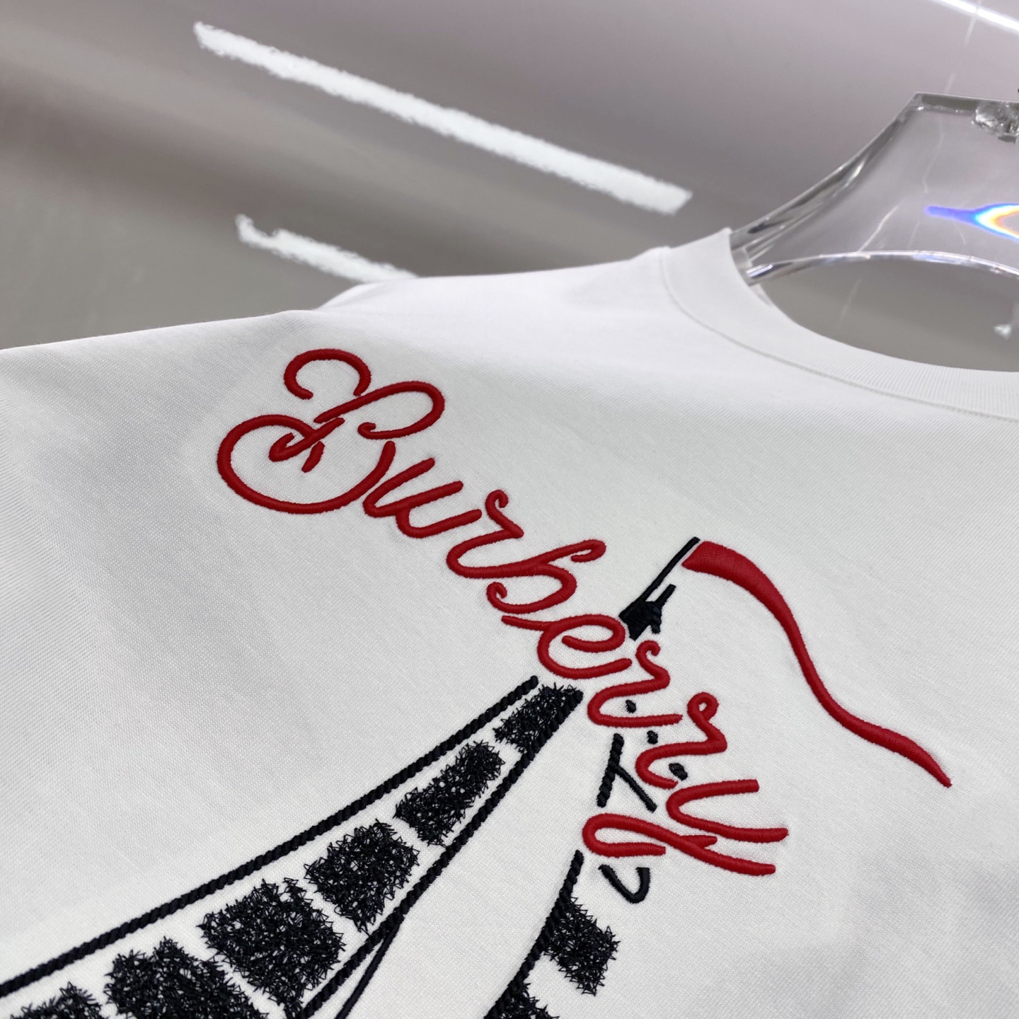 Burberry 巴宝莉 2026ss 春夏新款首发专柜最新款短袖圆领T恤 高端订制 设计前卫时尚！品牌