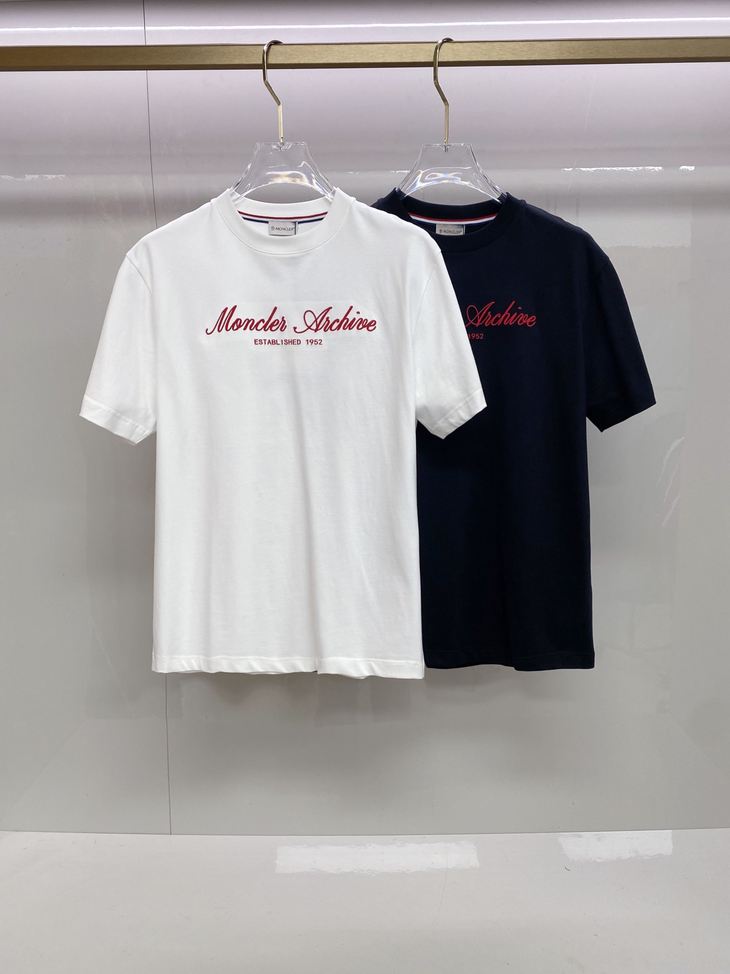 Moncler 蒙口 2026ss 春夏新款首发专柜最新款短袖圆领T恤 高端订制 设计前卫时尚！品牌lo