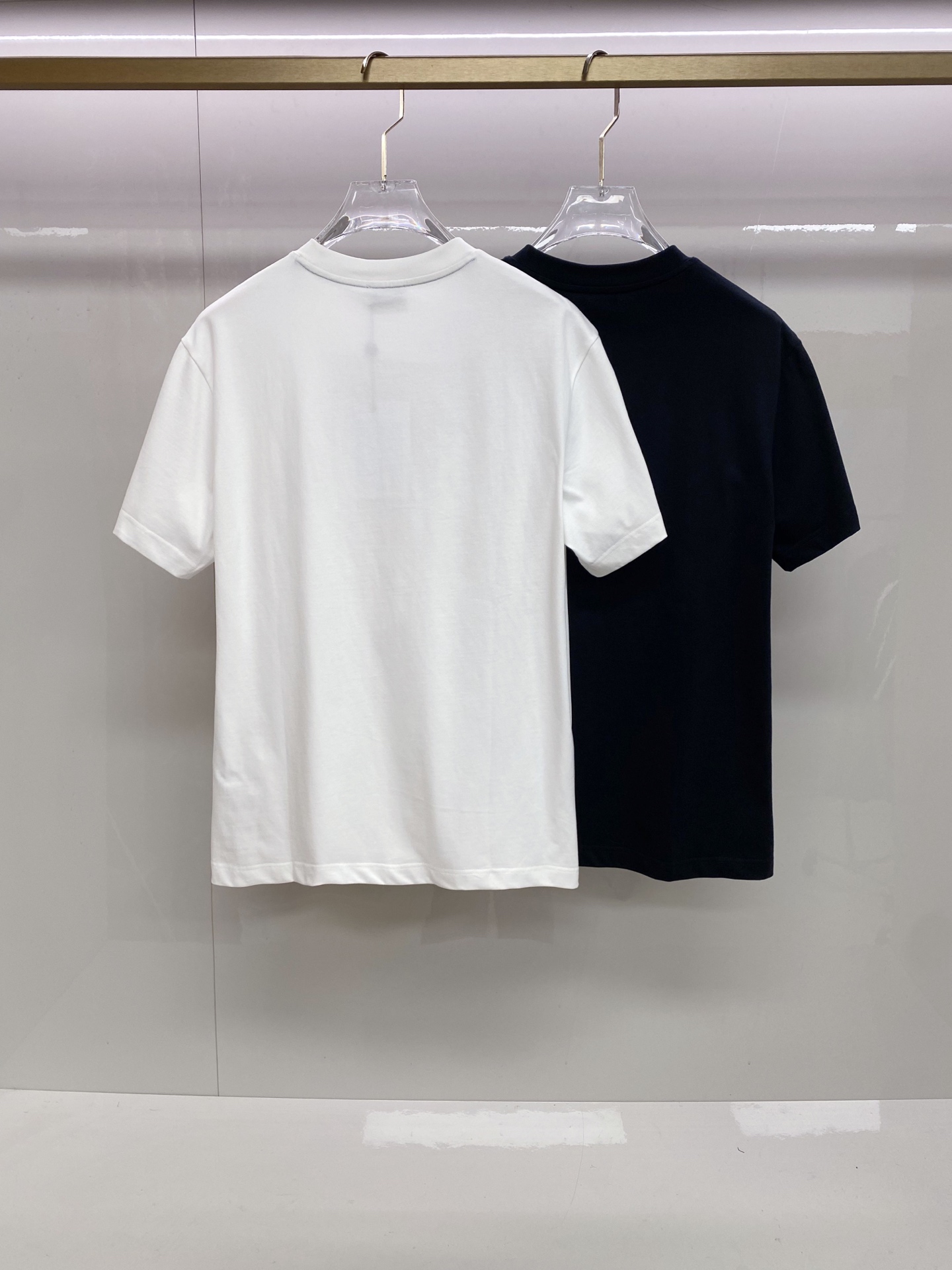 Moncler 蒙口 2026ss 春夏新款首发专柜最新款短袖圆领T恤 高端订制 设计前卫时尚！品牌lo