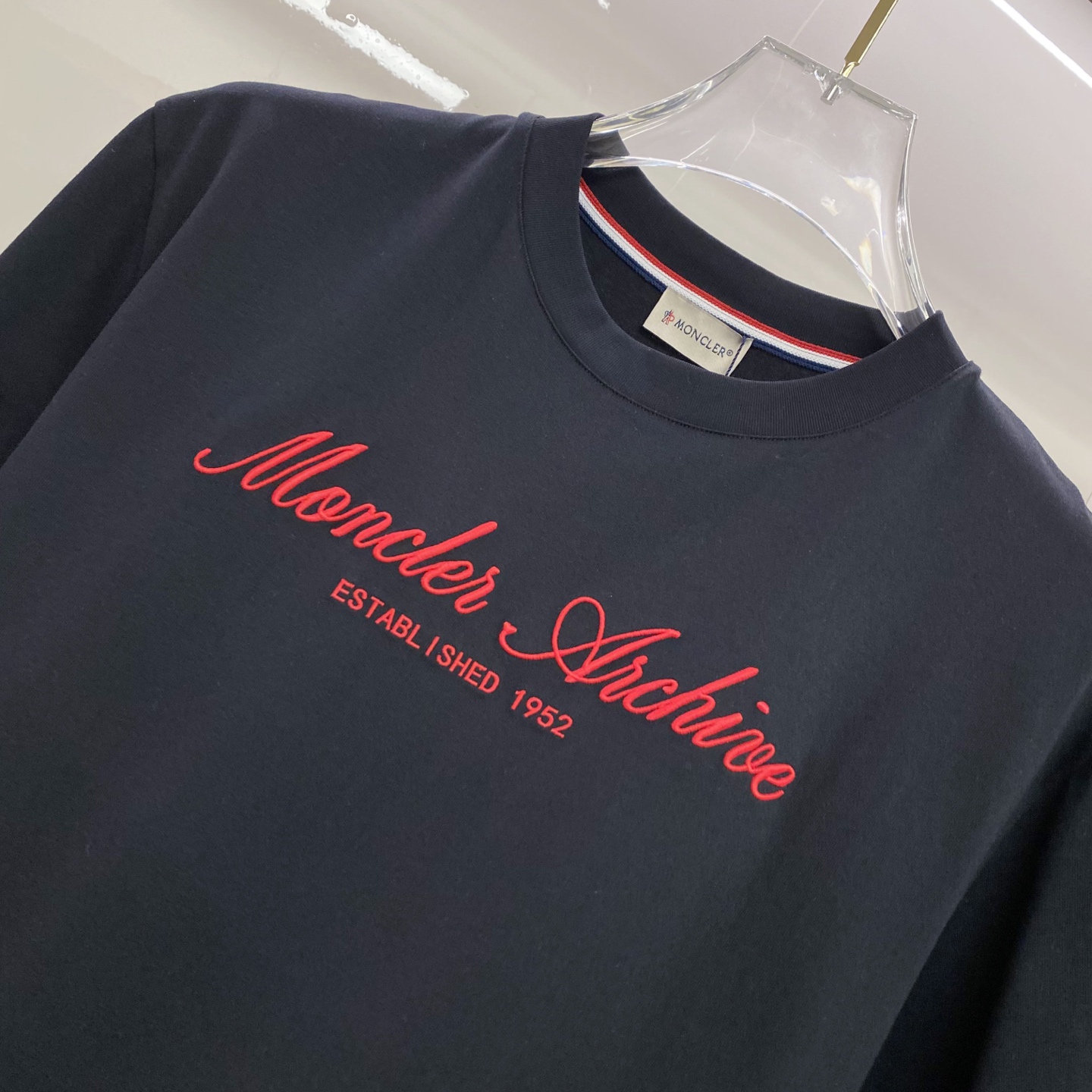 Moncler 蒙口 2026ss 春夏新款首发专柜最新款短袖圆领T恤 高端订制 设计前卫时尚！品牌lo