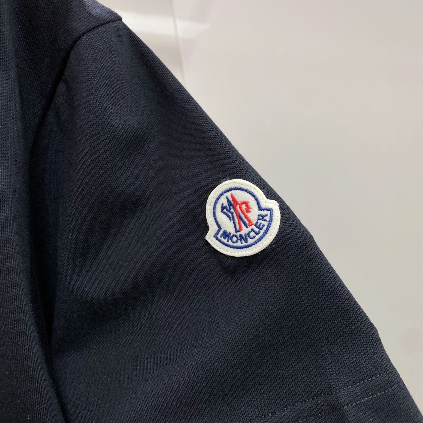 Moncler 蒙口 2026ss 春夏新款首发专柜最新款短袖圆领T恤 高端订制 设计前卫时尚！品牌lo