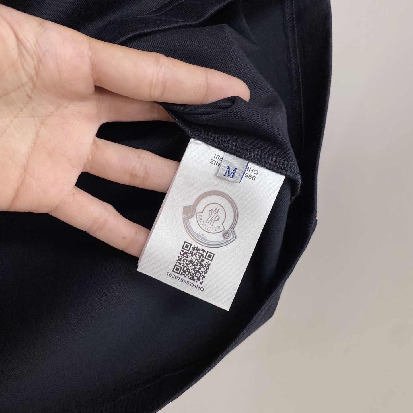 Moncler 蒙口 2026ss 春夏新款首发专柜最新款短袖圆领T恤 高端订制 设计前卫时尚！品牌lo