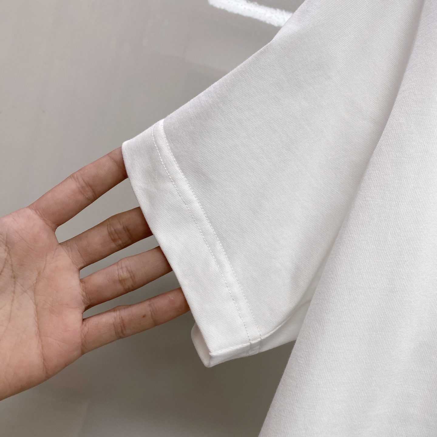 Moncler 蒙口 2026ss 春夏新款首发专柜最新款短袖圆领T恤 高端订制 设计前卫时尚！品牌lo