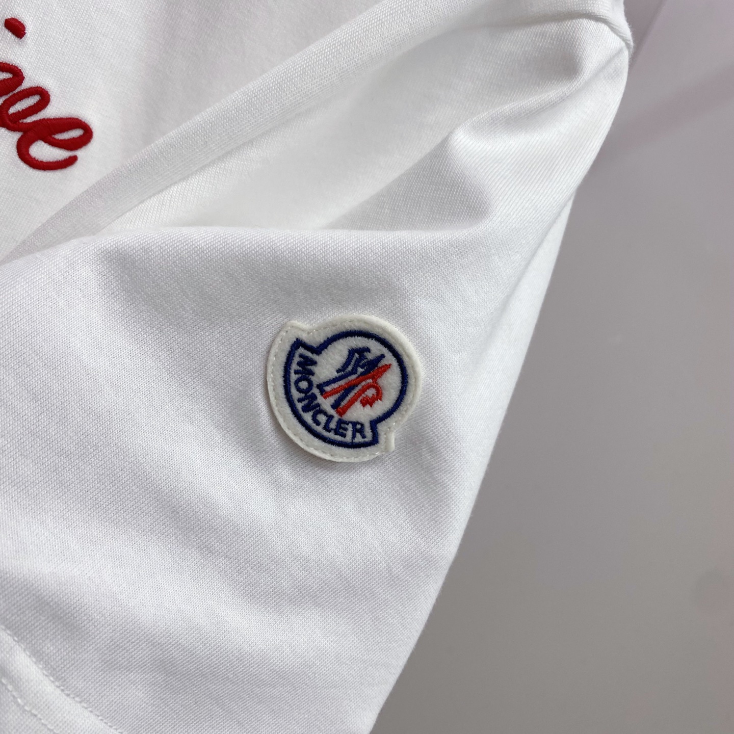 Moncler 蒙口 2026ss 春夏新款首发专柜最新款短袖圆领T恤 高端订制 设计前卫时尚！品牌lo