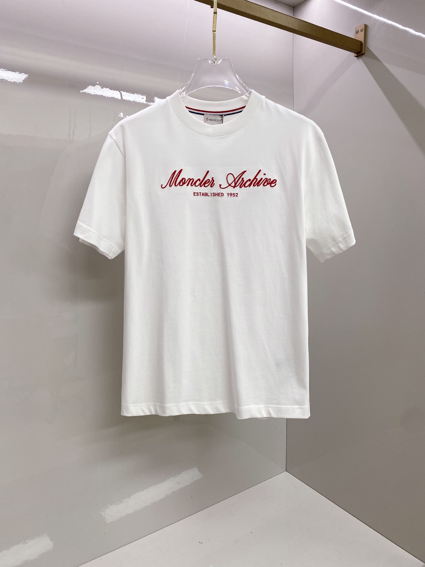 Moncler 蒙口 2026ss 春夏新款首发专柜最新款短袖圆领T恤 高端订制 设计前卫时尚！品牌lo