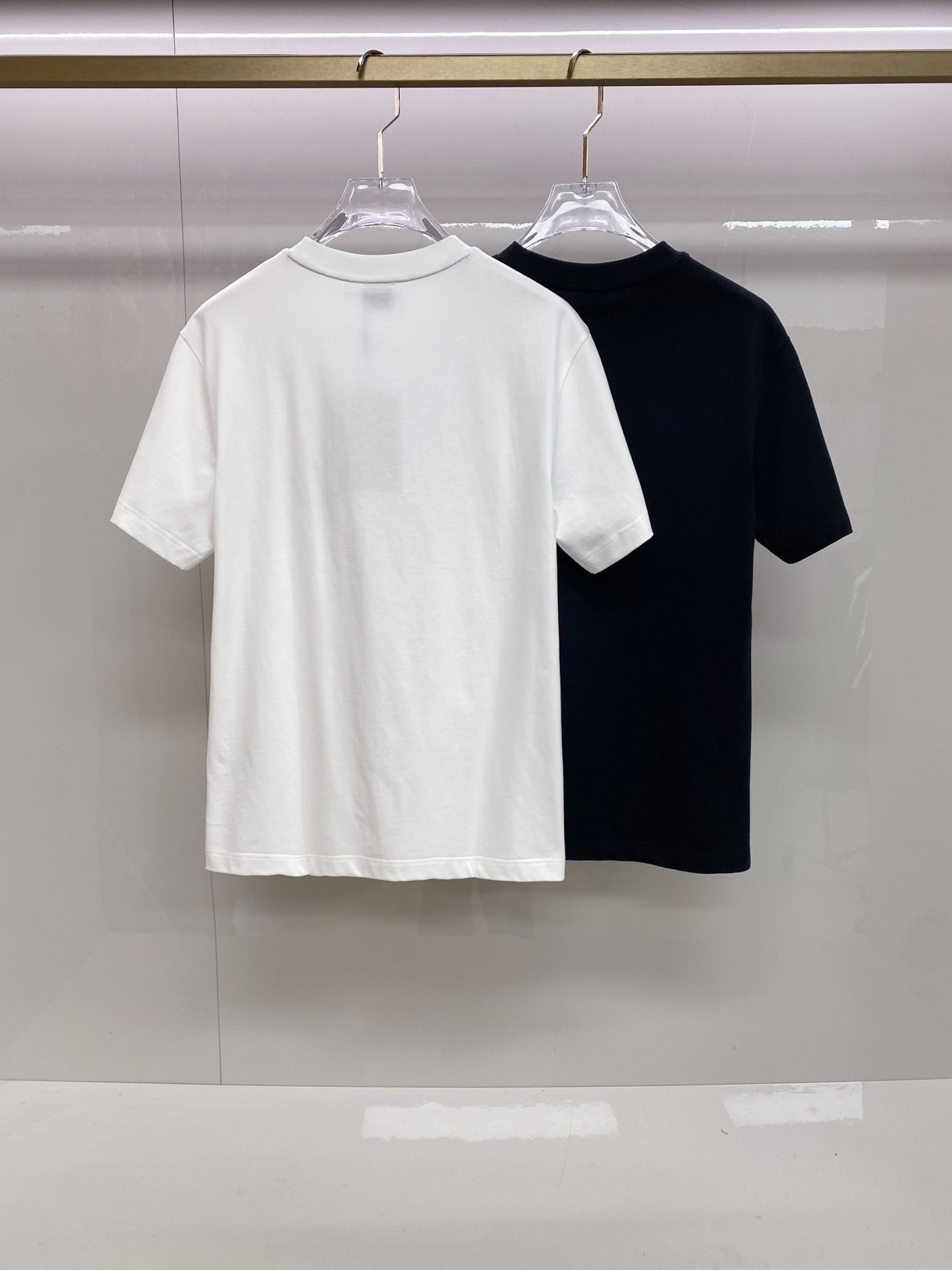 Burberry 巴宝莉 2026ss 春夏新款首发专柜最新款短袖圆领T恤 高端订制 设计前卫时尚！品牌