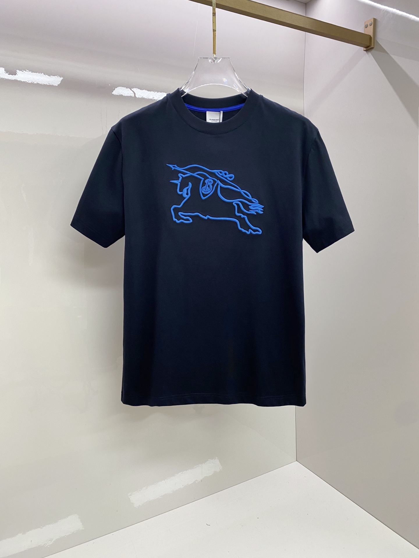 Burberry 巴宝莉 2026ss 春夏新款首发专柜最新款短袖圆领T恤 高端订制 设计前卫时尚！品牌