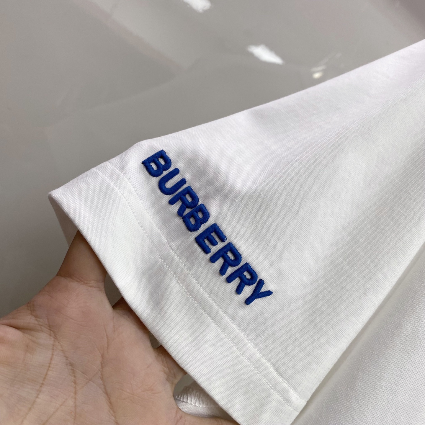Burberry 巴宝莉 2026ss 春夏新款首发专柜最新款短袖圆领T恤 高端订制 设计前卫时尚！品牌