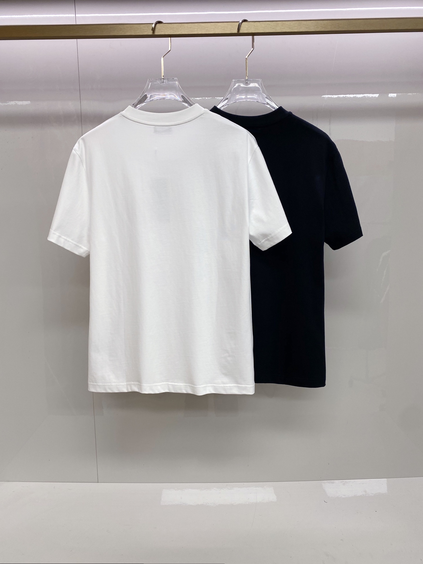 Dior 迪奥 2026ss 春夏新款首发专柜最新款短袖圆领T恤 高端订制 设计前卫时尚！品牌logo重