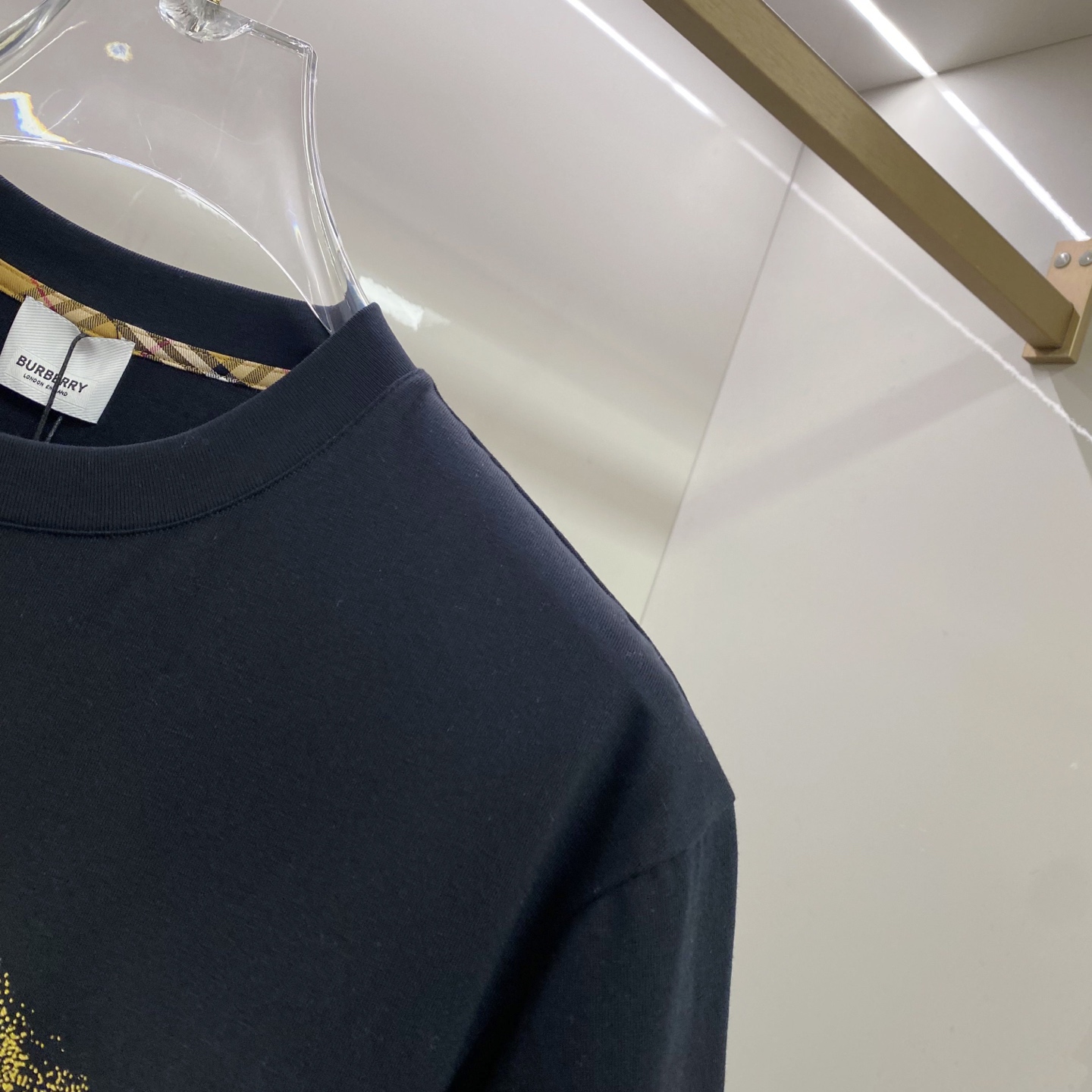 Burberry 巴宝莉 2026ss 春夏新款首发专柜最新款短袖圆领T恤 高端订制 设计前卫时尚！品牌