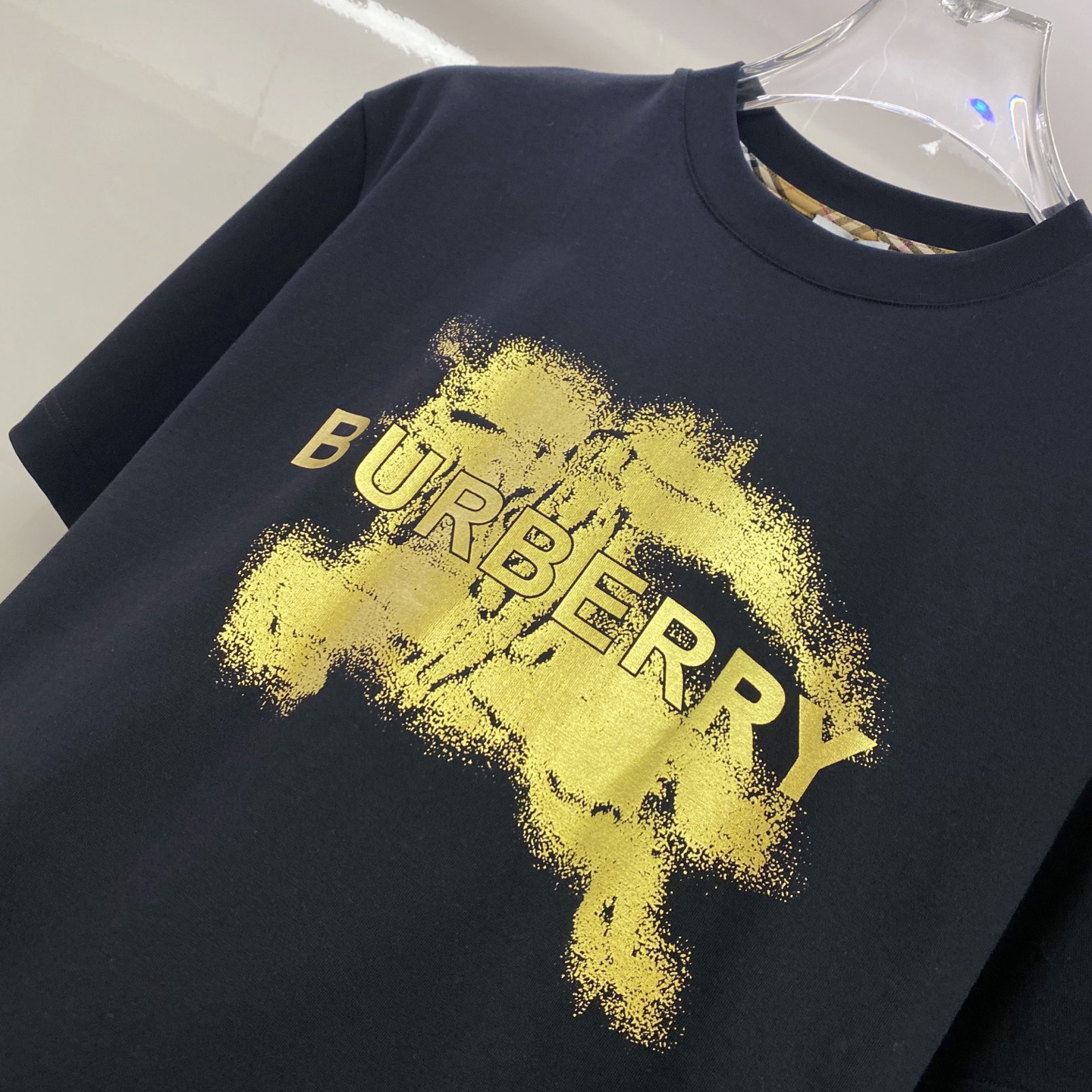 Burberry 巴宝莉 2026ss 春夏新款首发专柜最新款短袖圆领T恤 高端订制 设计前卫时尚！品牌