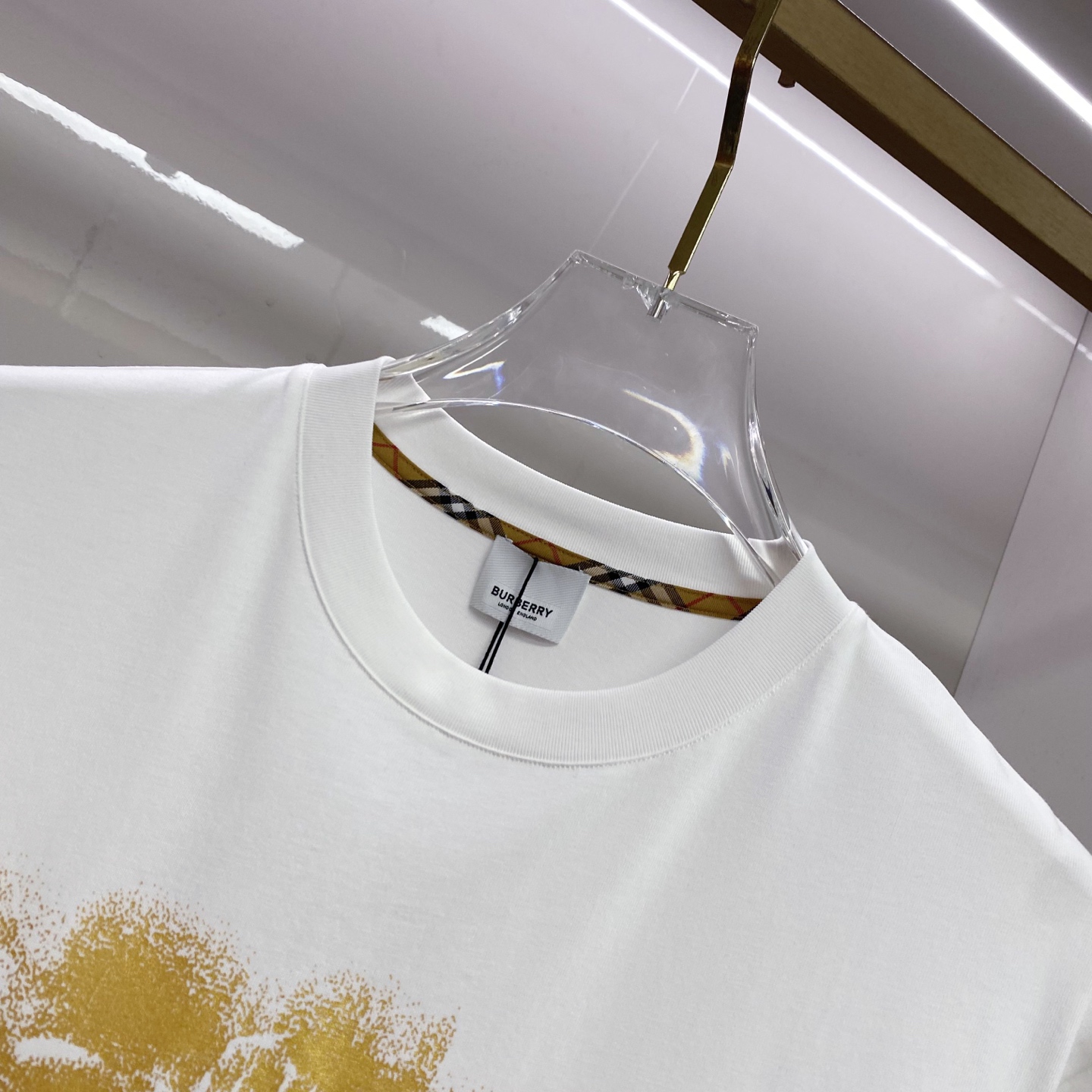 Burberry 巴宝莉 2026ss 春夏新款首发专柜最新款短袖圆领T恤 高端订制 设计前卫时尚！品牌