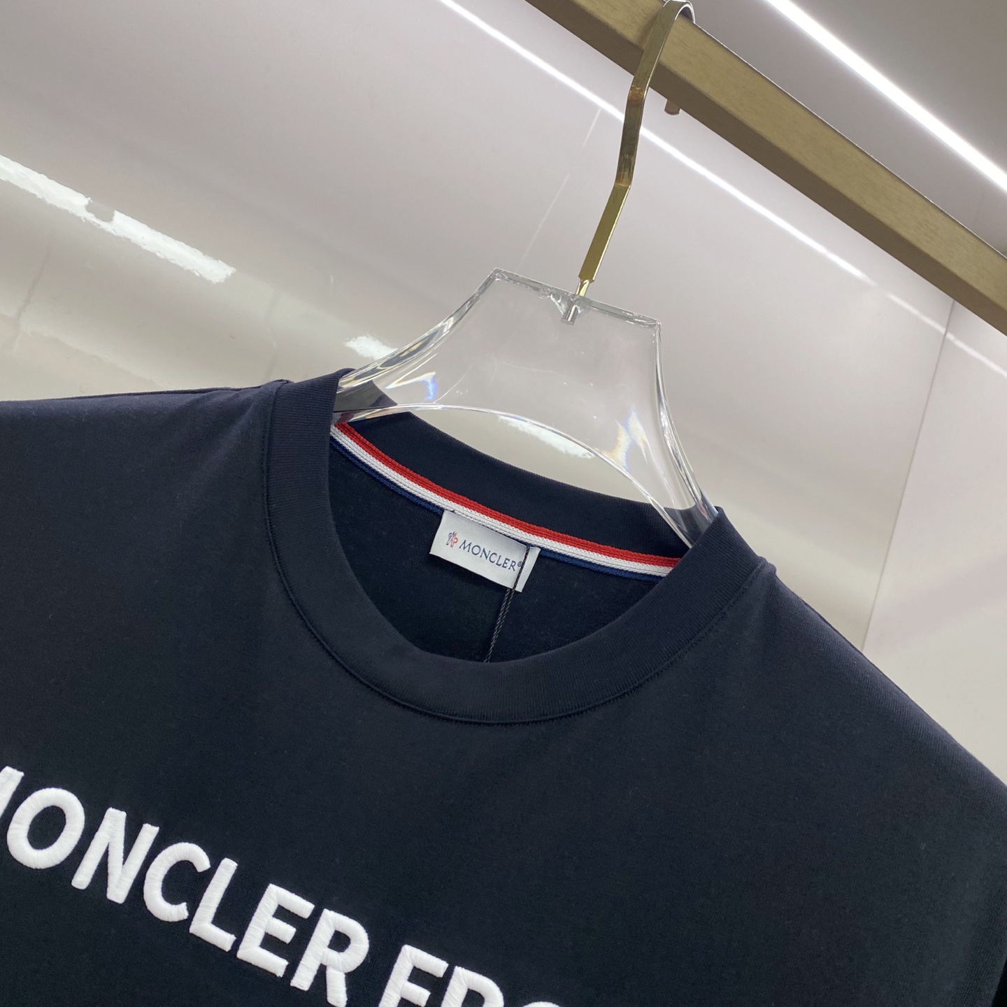 Moncler 蒙口 2026ss 春夏新款首发专柜最新款短袖圆领T恤 高端订制 设计前卫时尚！品牌lo